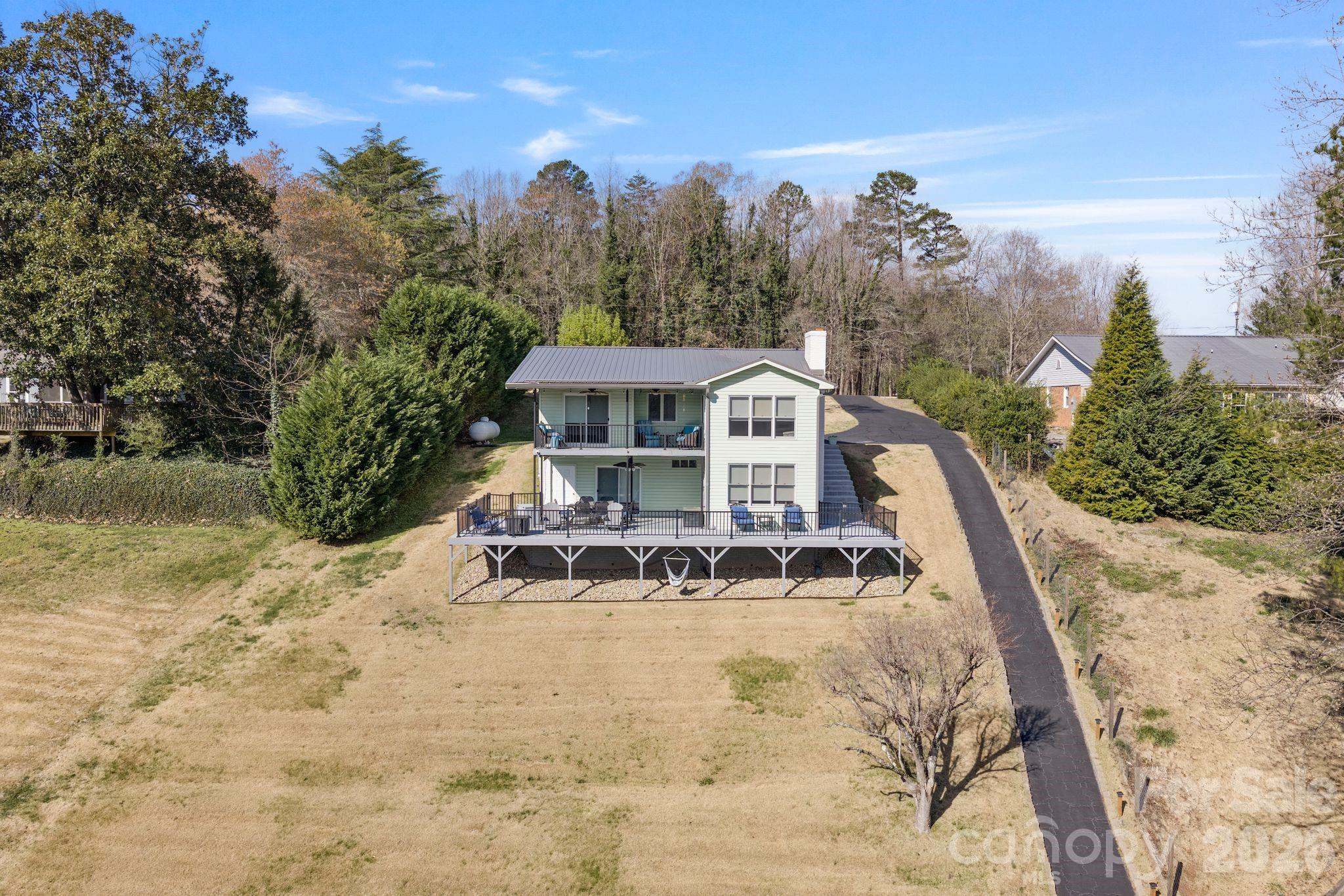 6234 Ruffin Lane