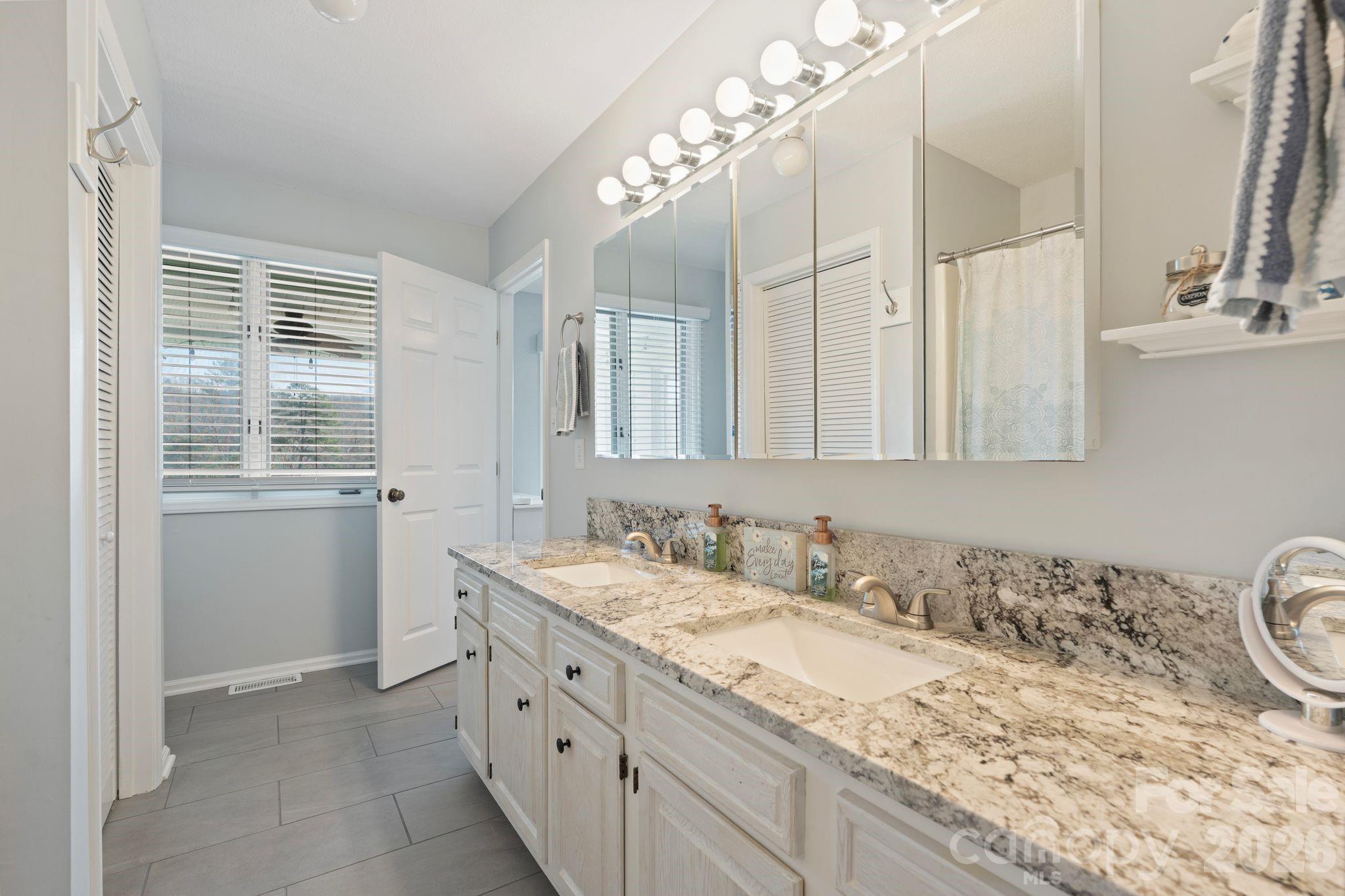 6234 Ruffin Lane