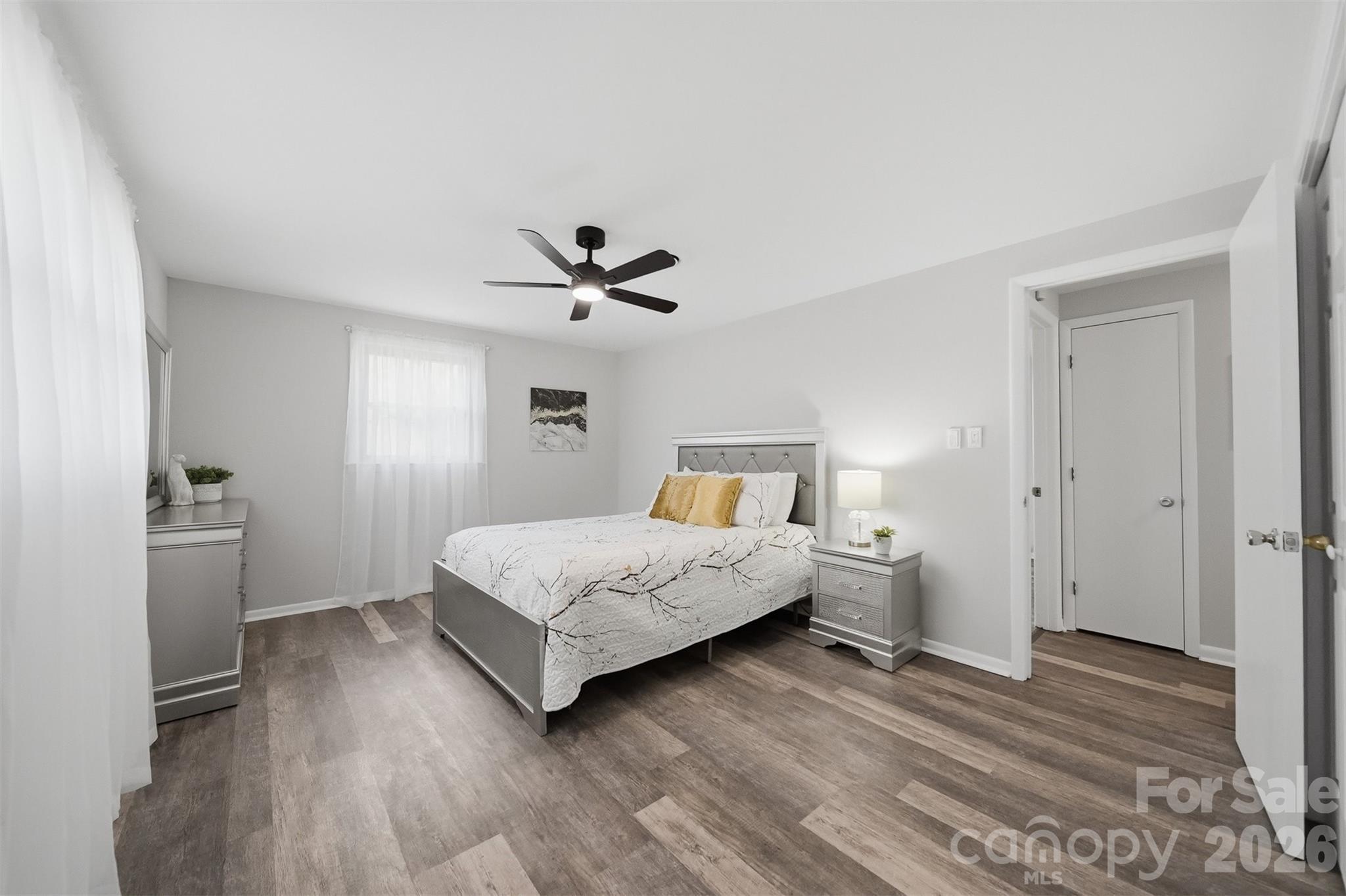 3244 25th Street Court NE