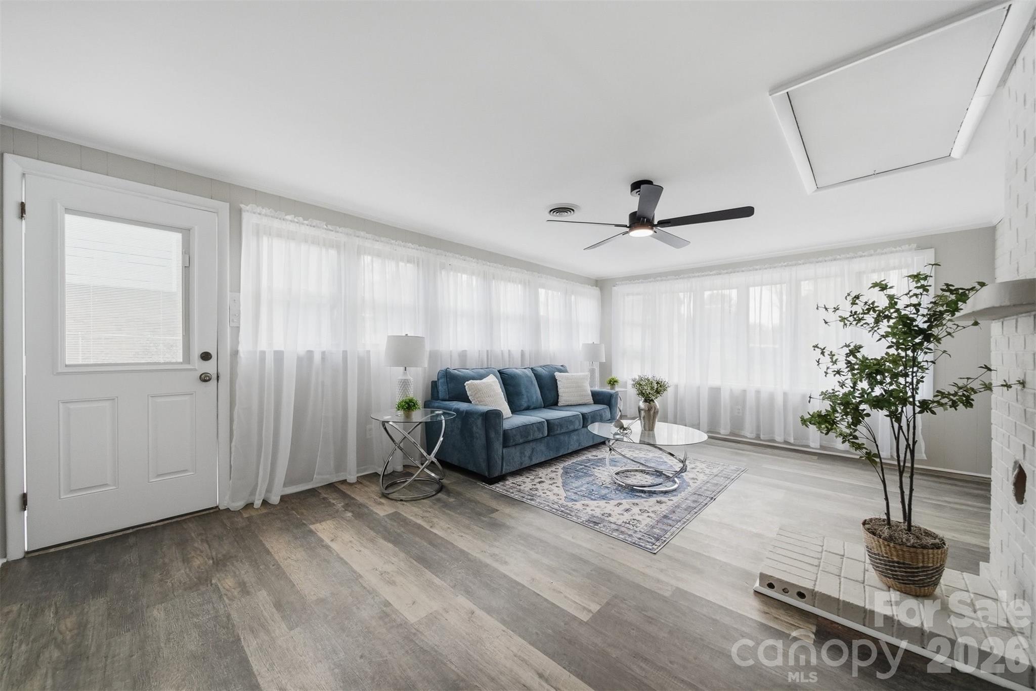 3244 25th Street Court NE