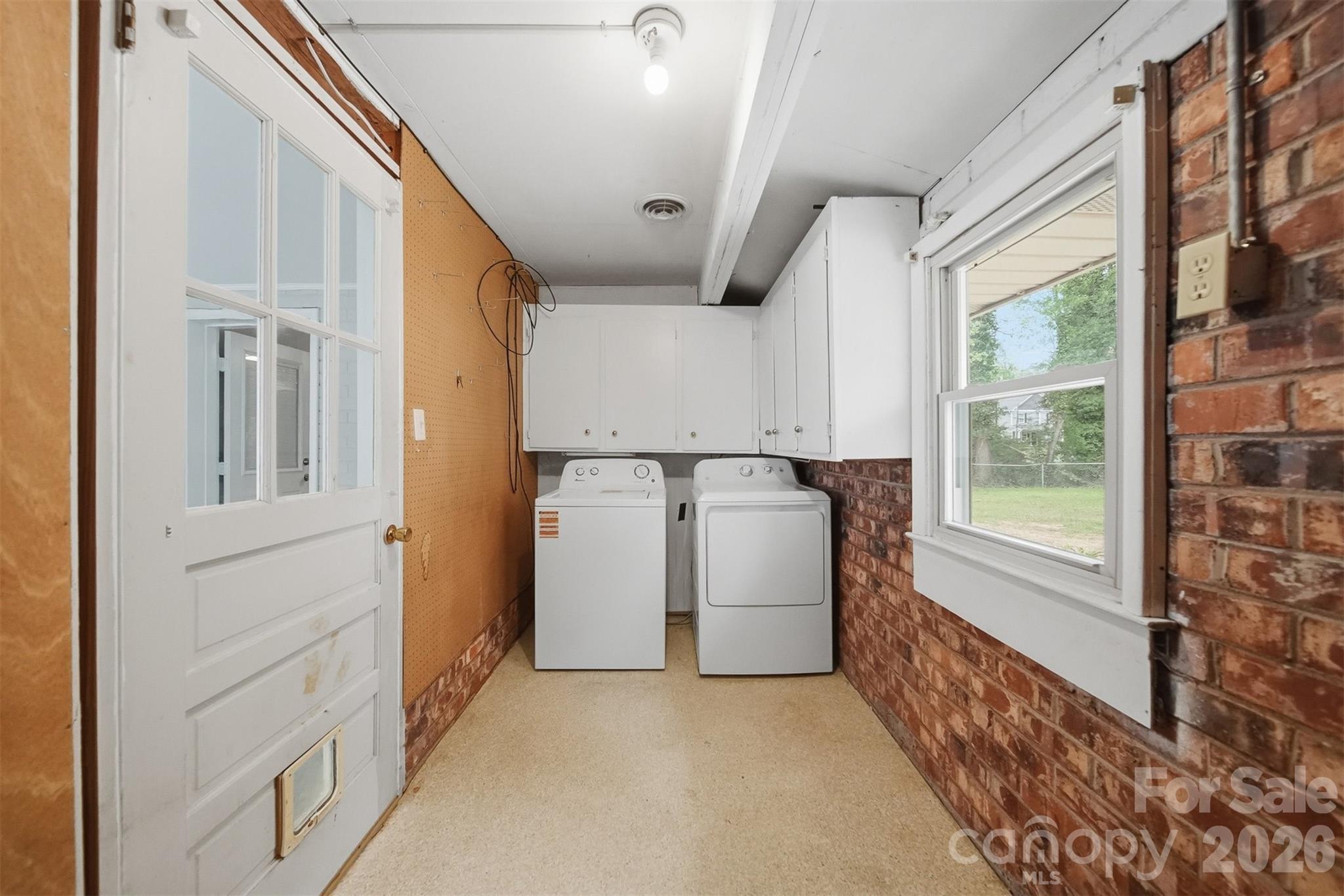 3244 25th Street Court NE