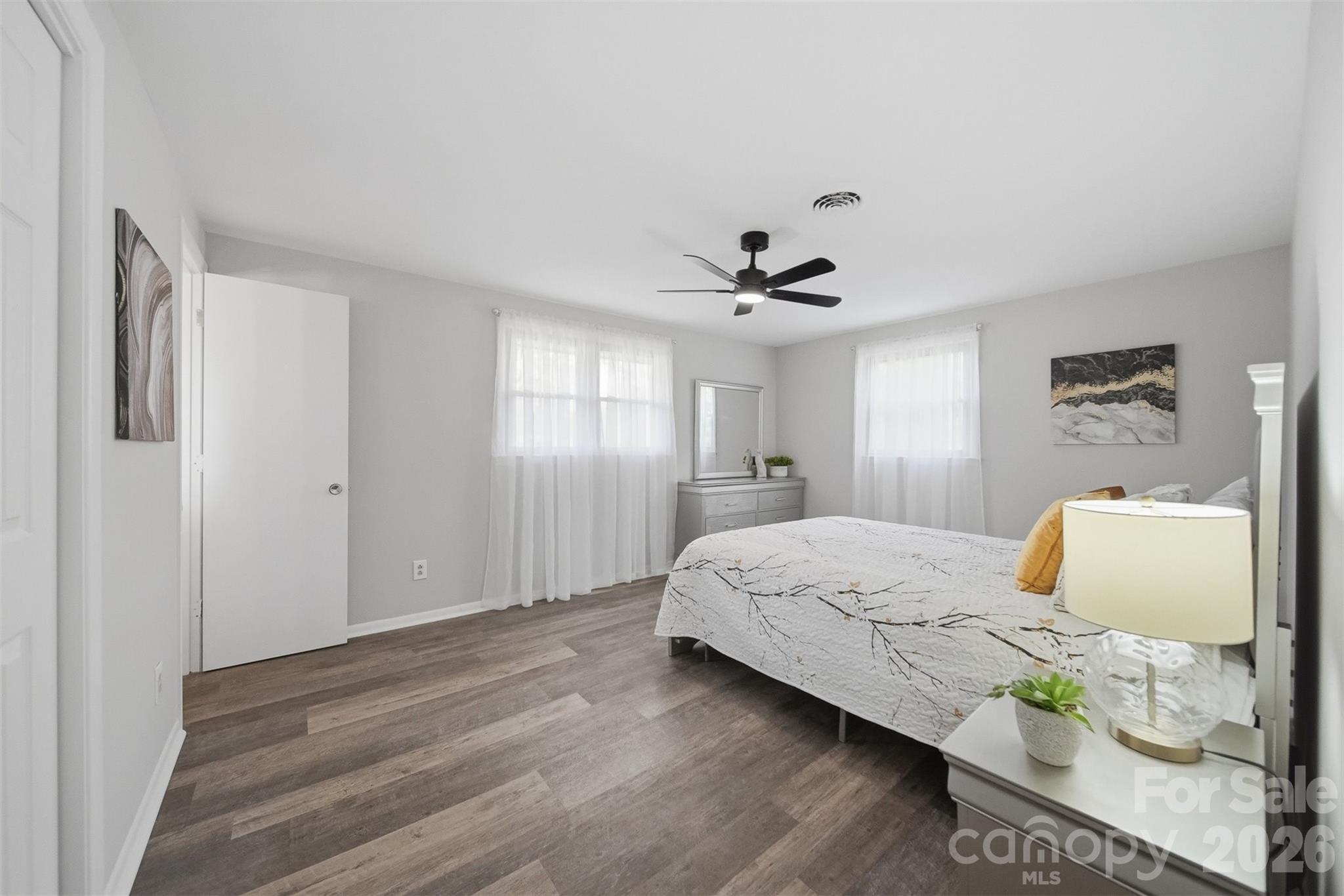 3244 25th Street Court NE