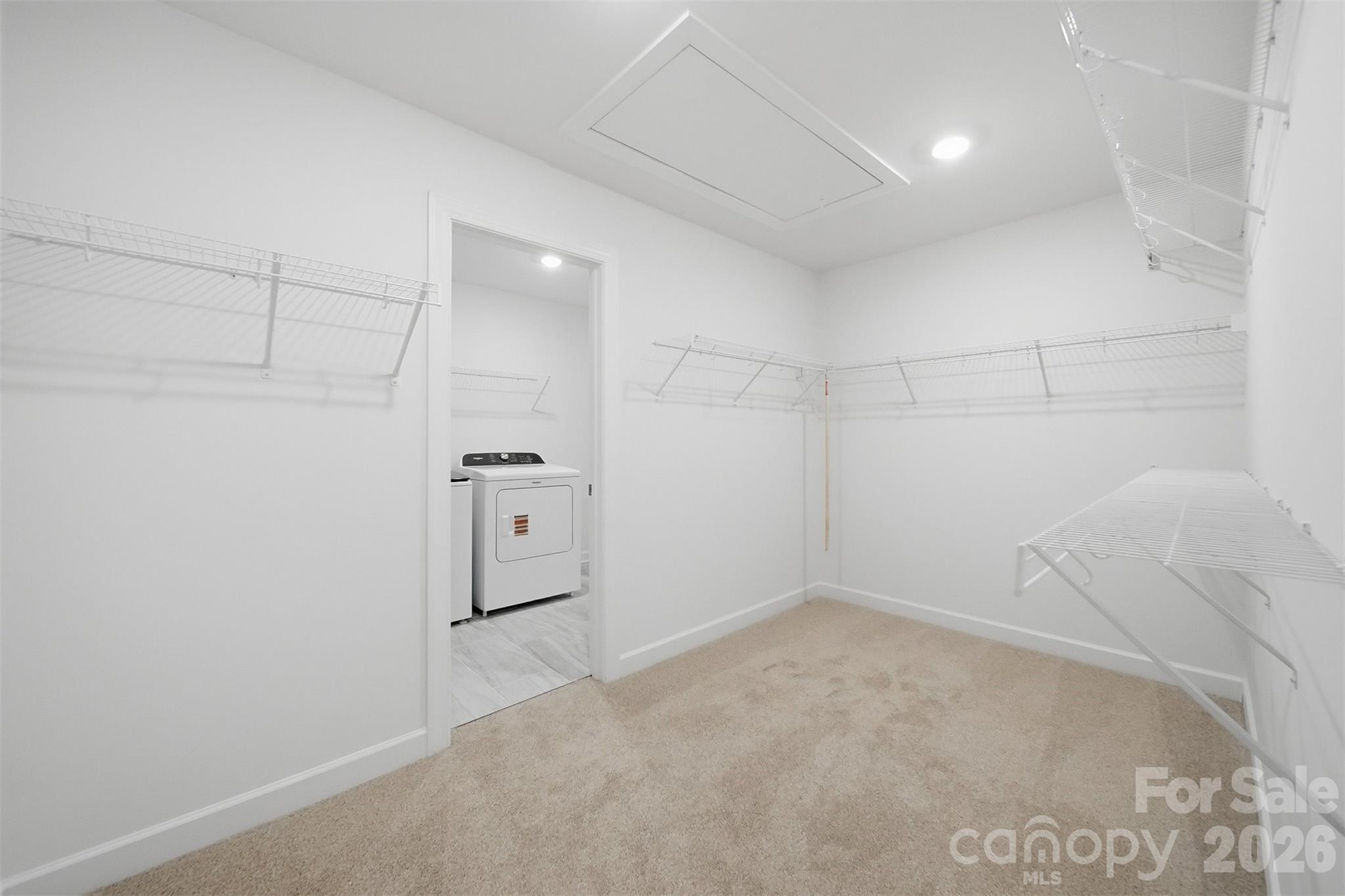 2076 Sunflower Circle