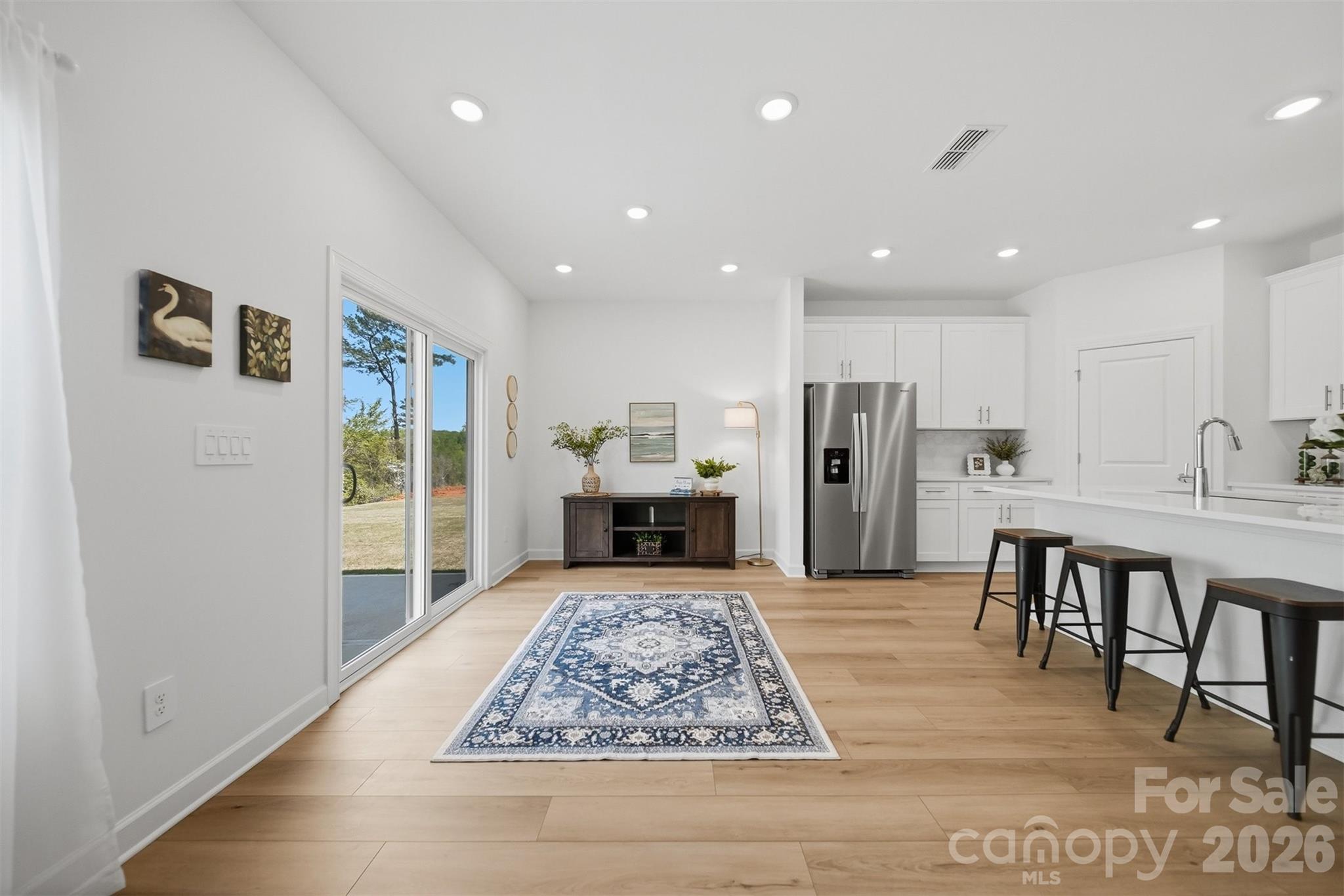 2076 Sunflower Circle