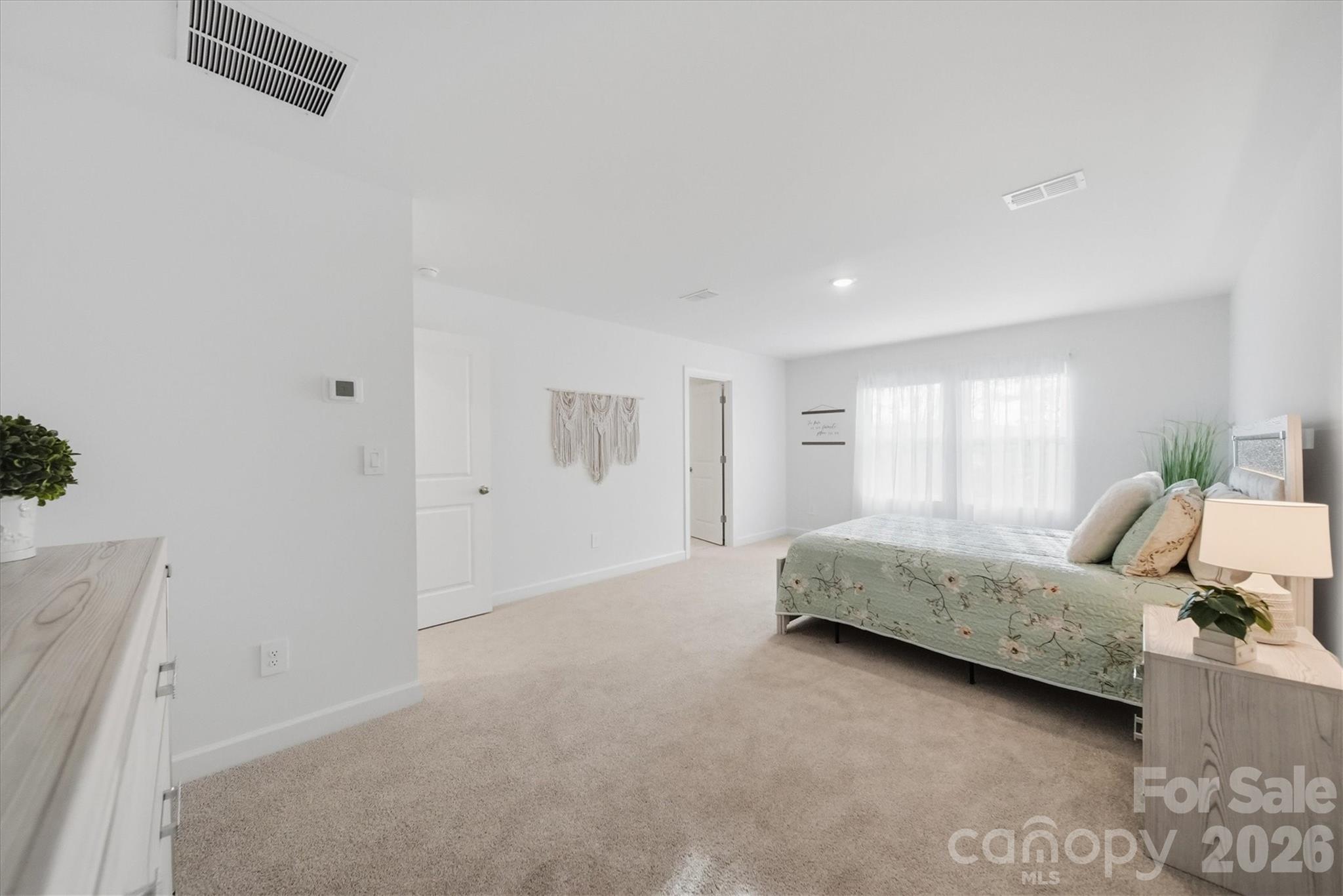 2076 Sunflower Circle