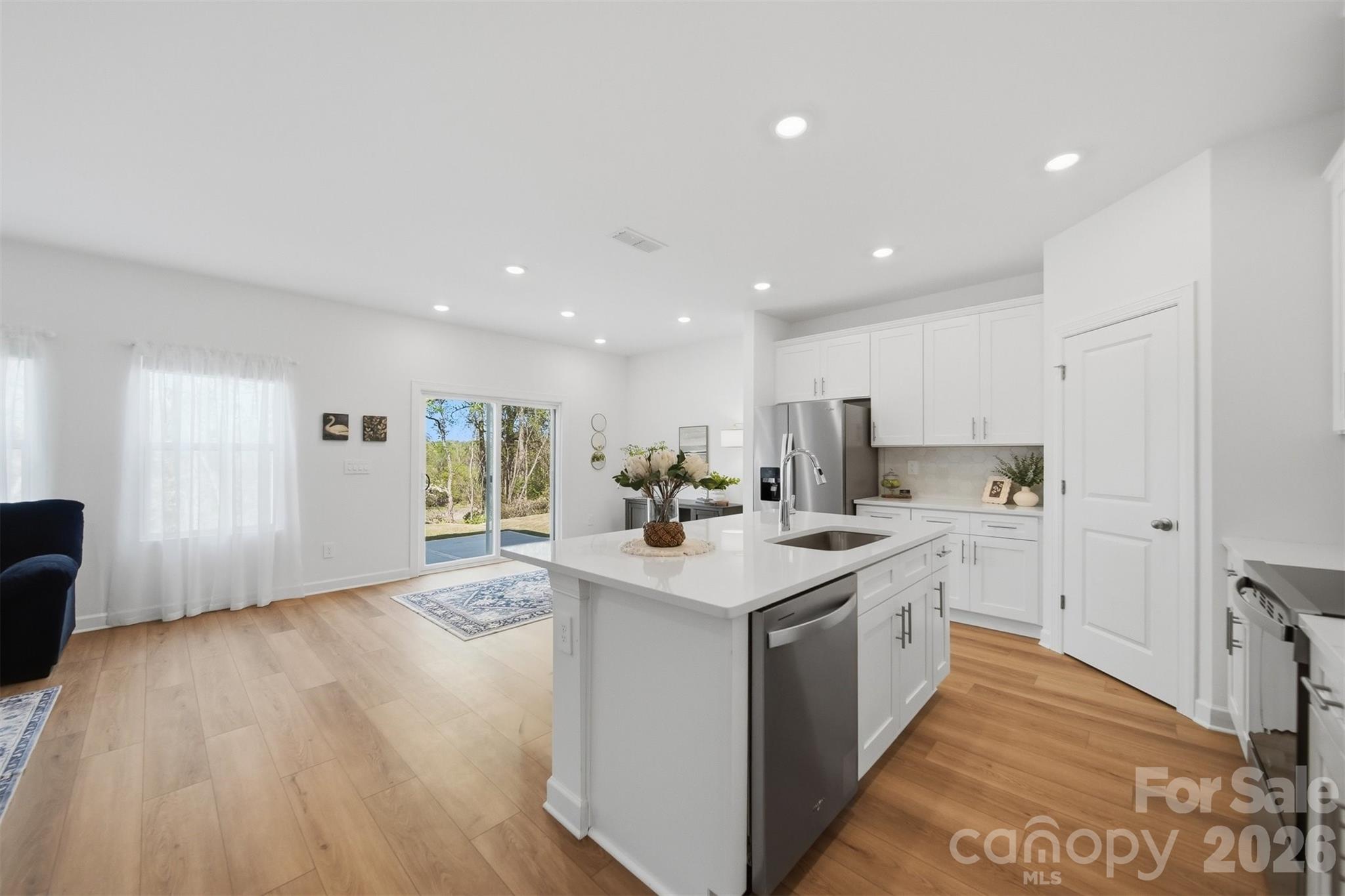 2076 Sunflower Circle