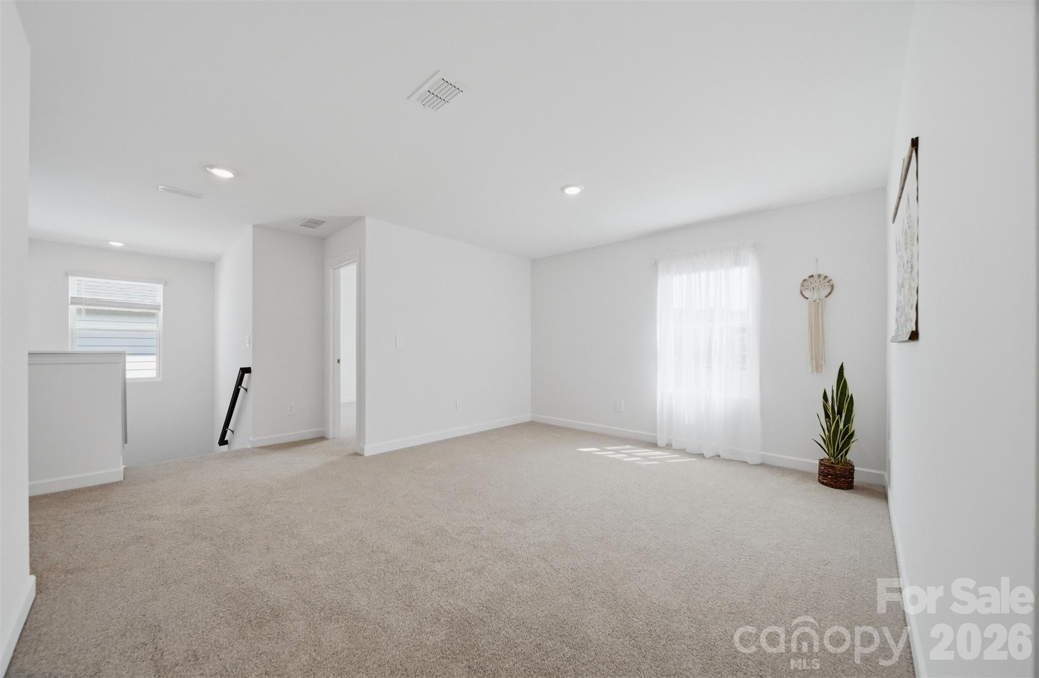 2076 Sunflower Circle