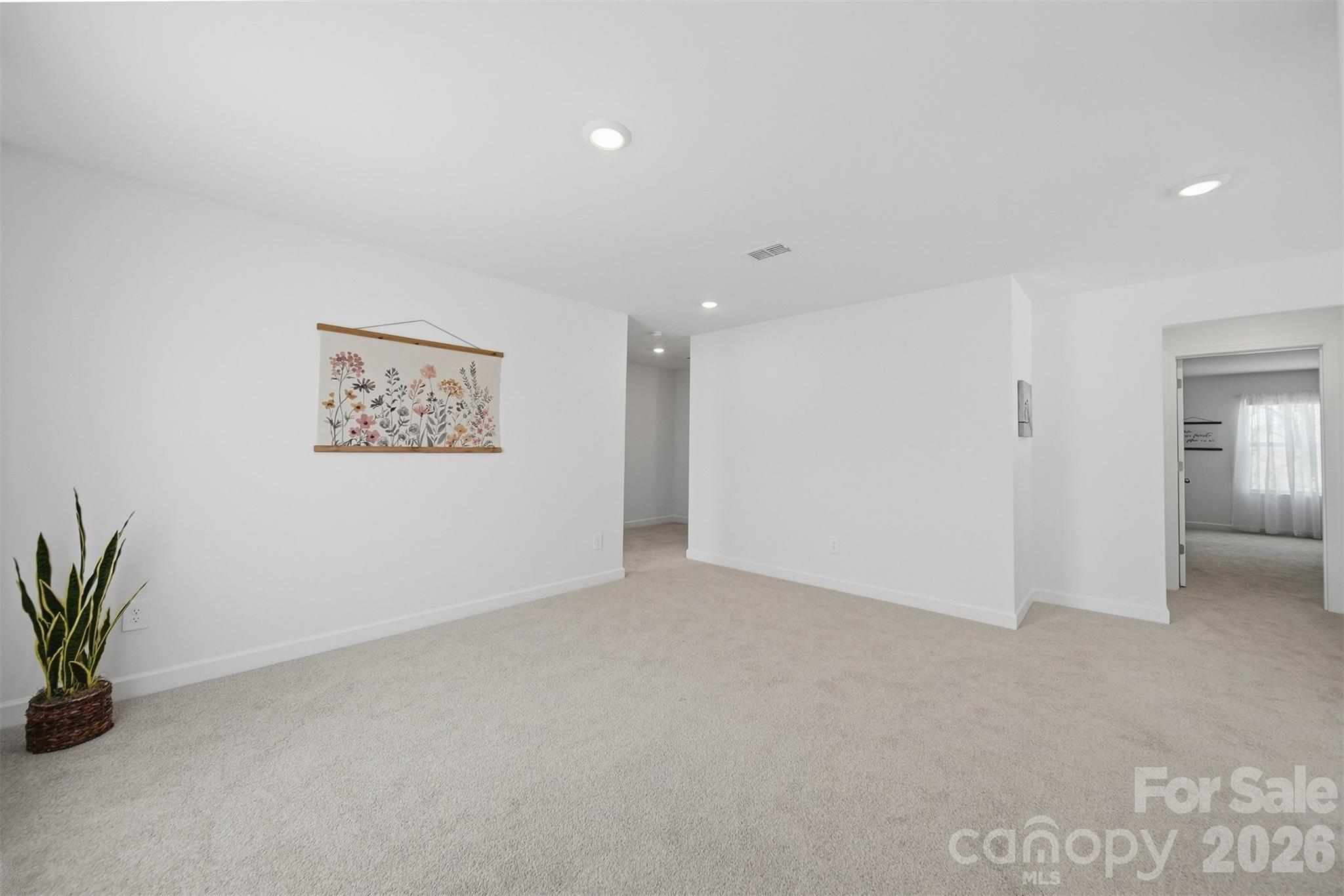 2076 Sunflower Circle