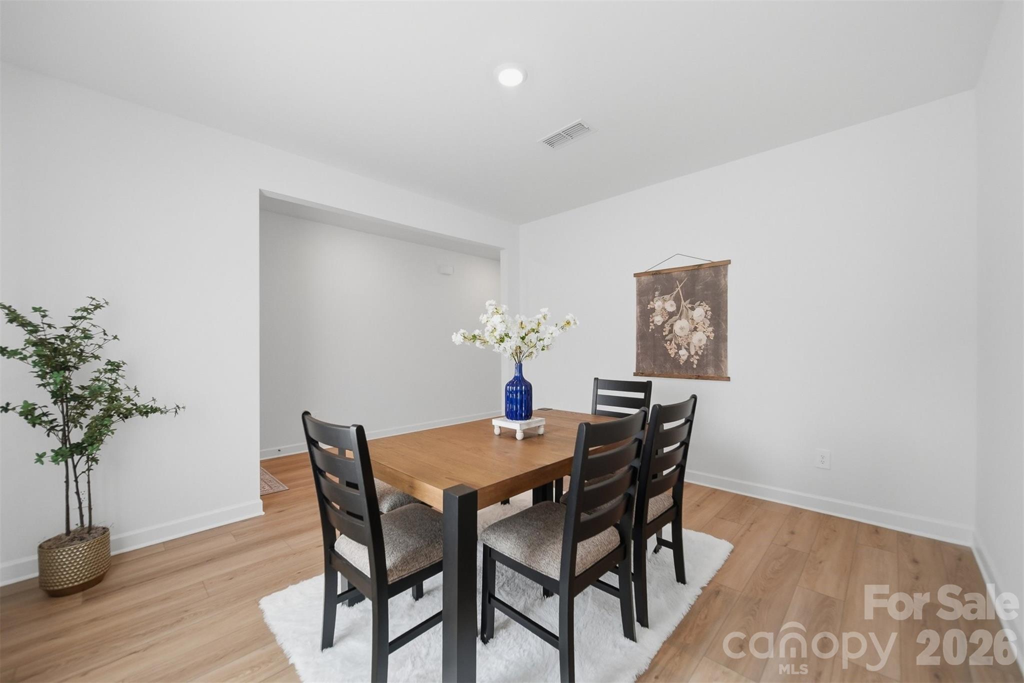 2076 Sunflower Circle