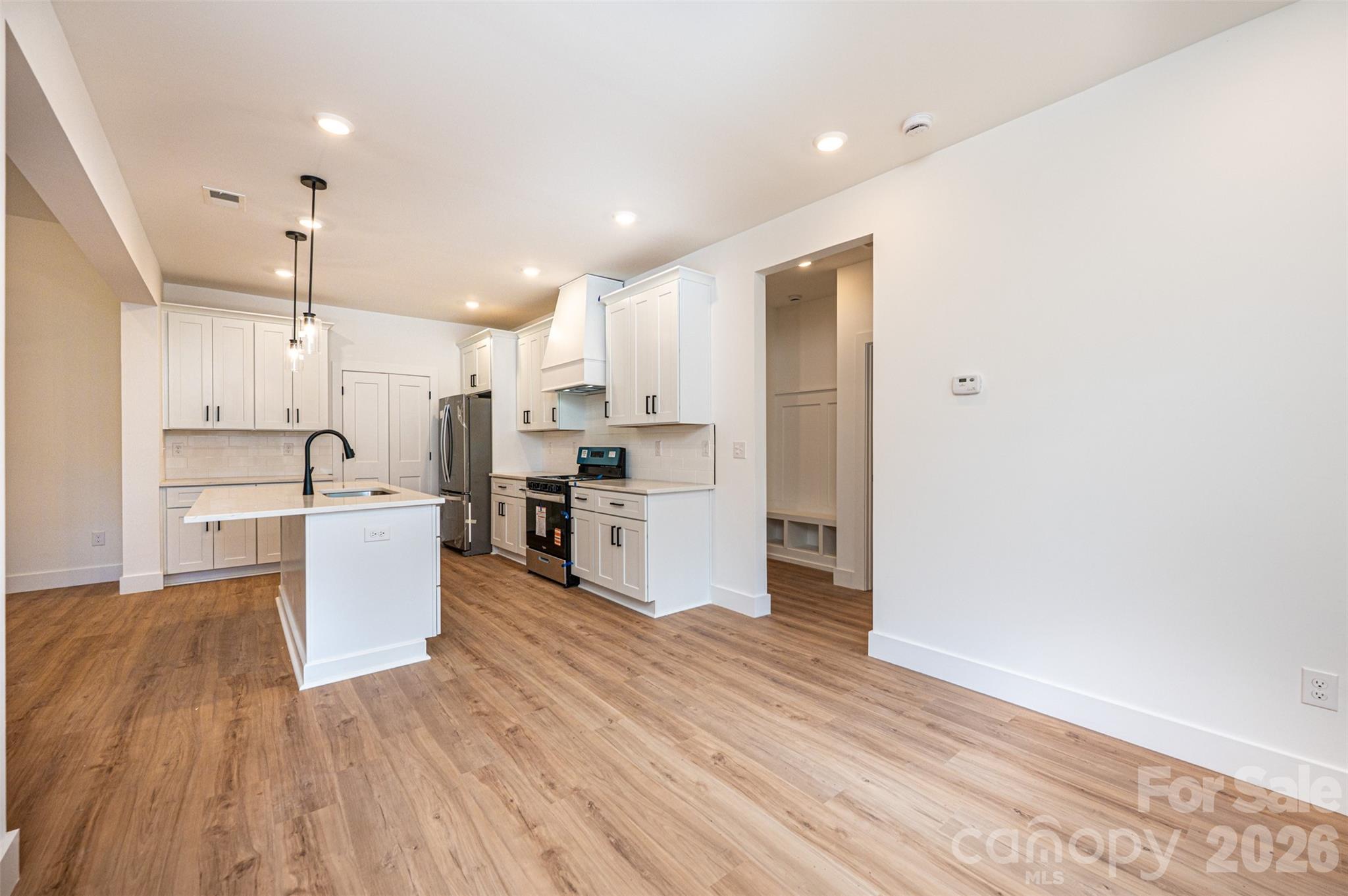 2157 Anchor Lane