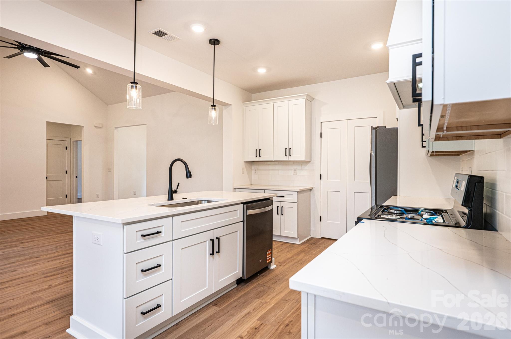 2157 Anchor Lane