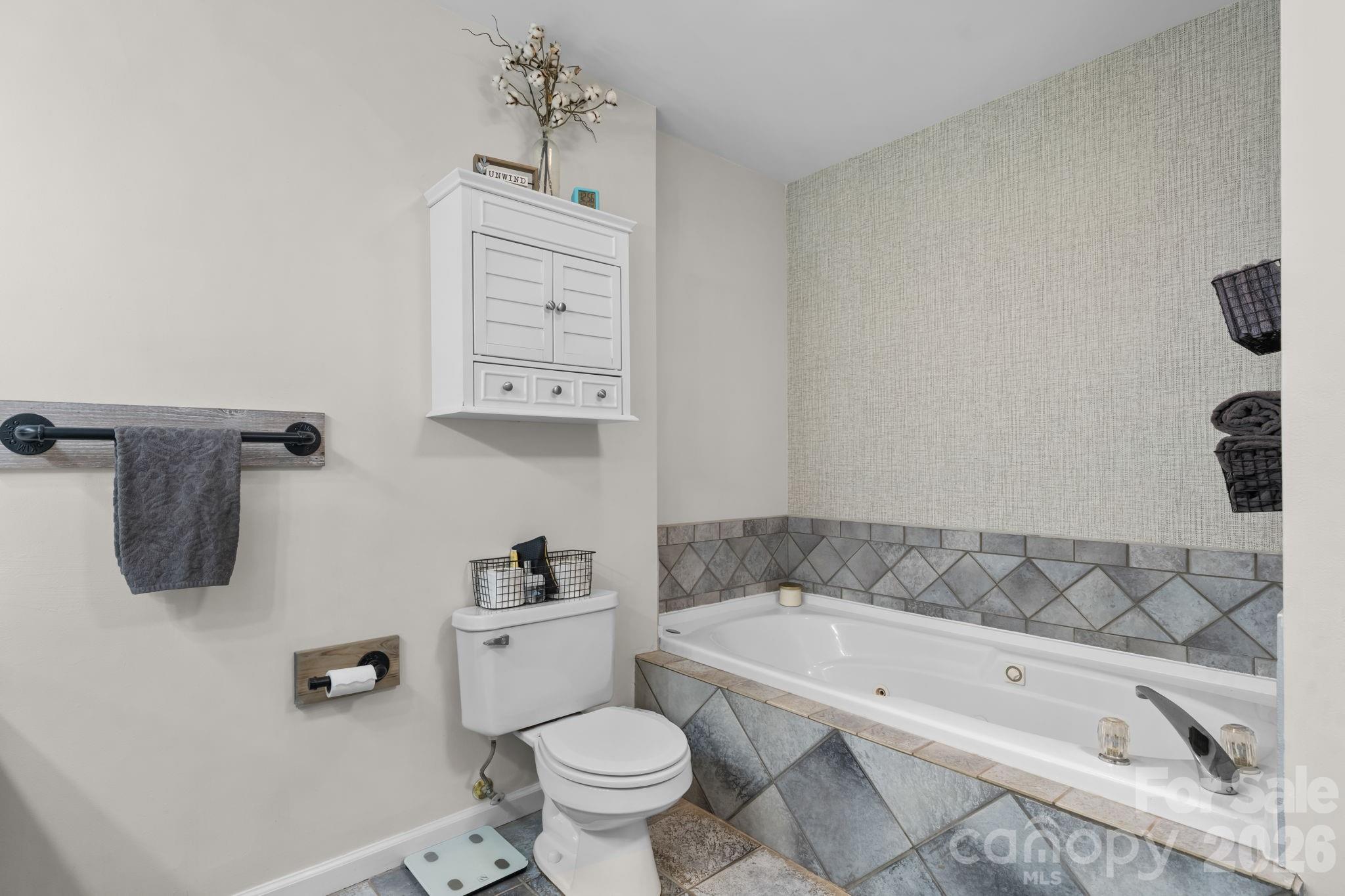 3534 47th Avenue Place NE