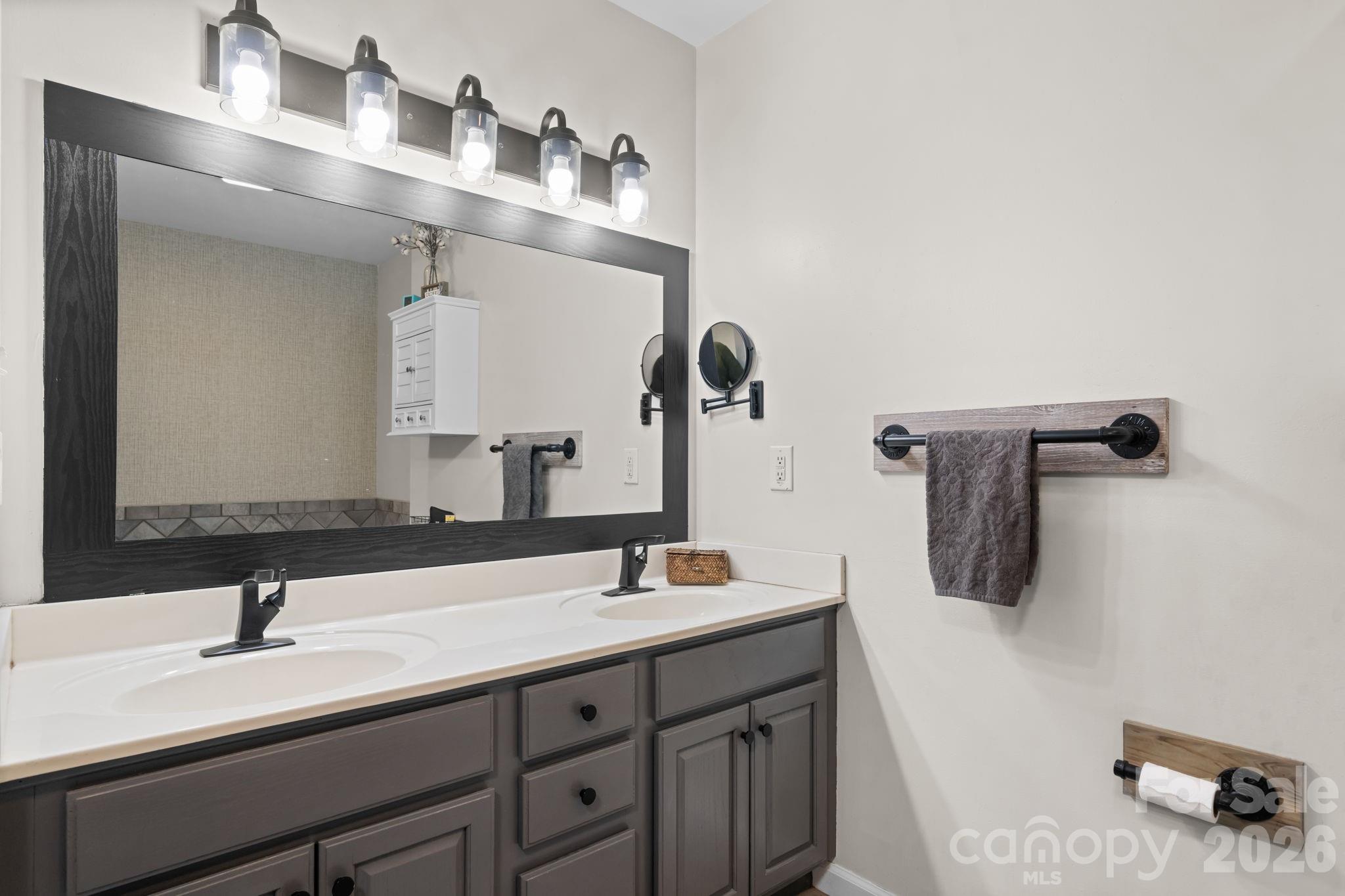 3534 47th Avenue Place NE