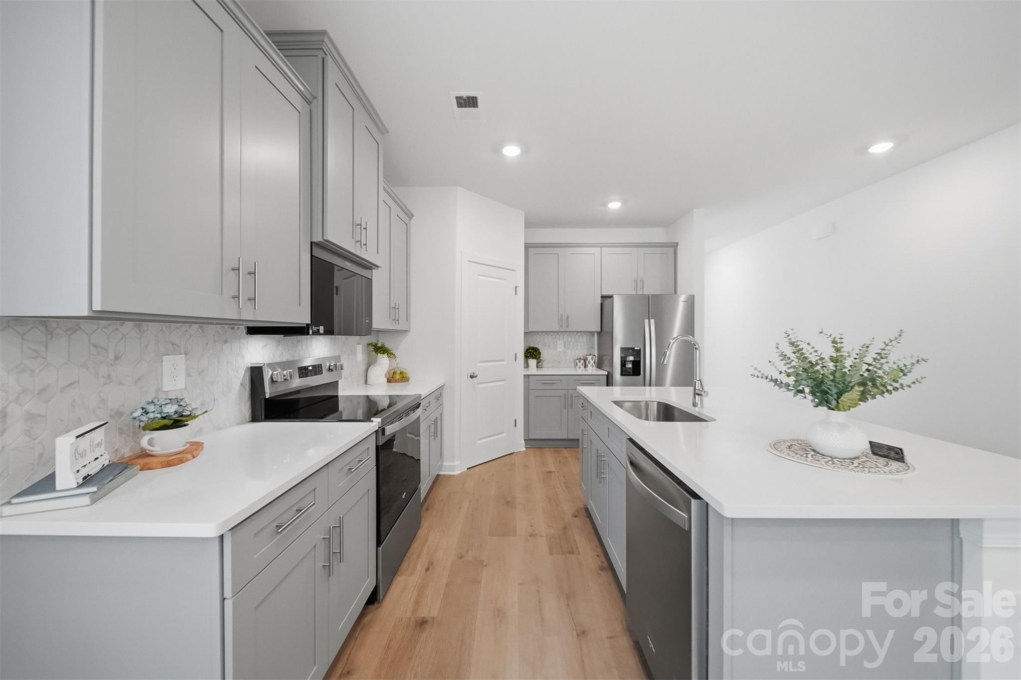 2082 Sunflower Circle