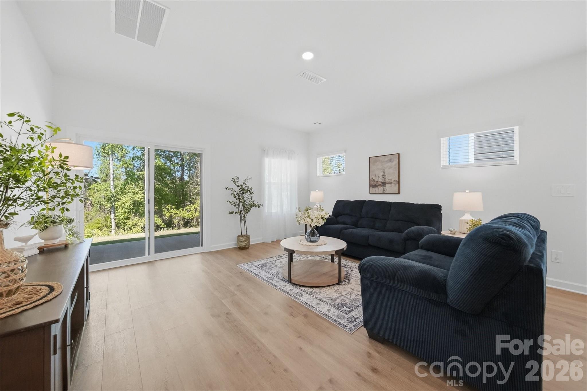 2082 Sunflower Circle