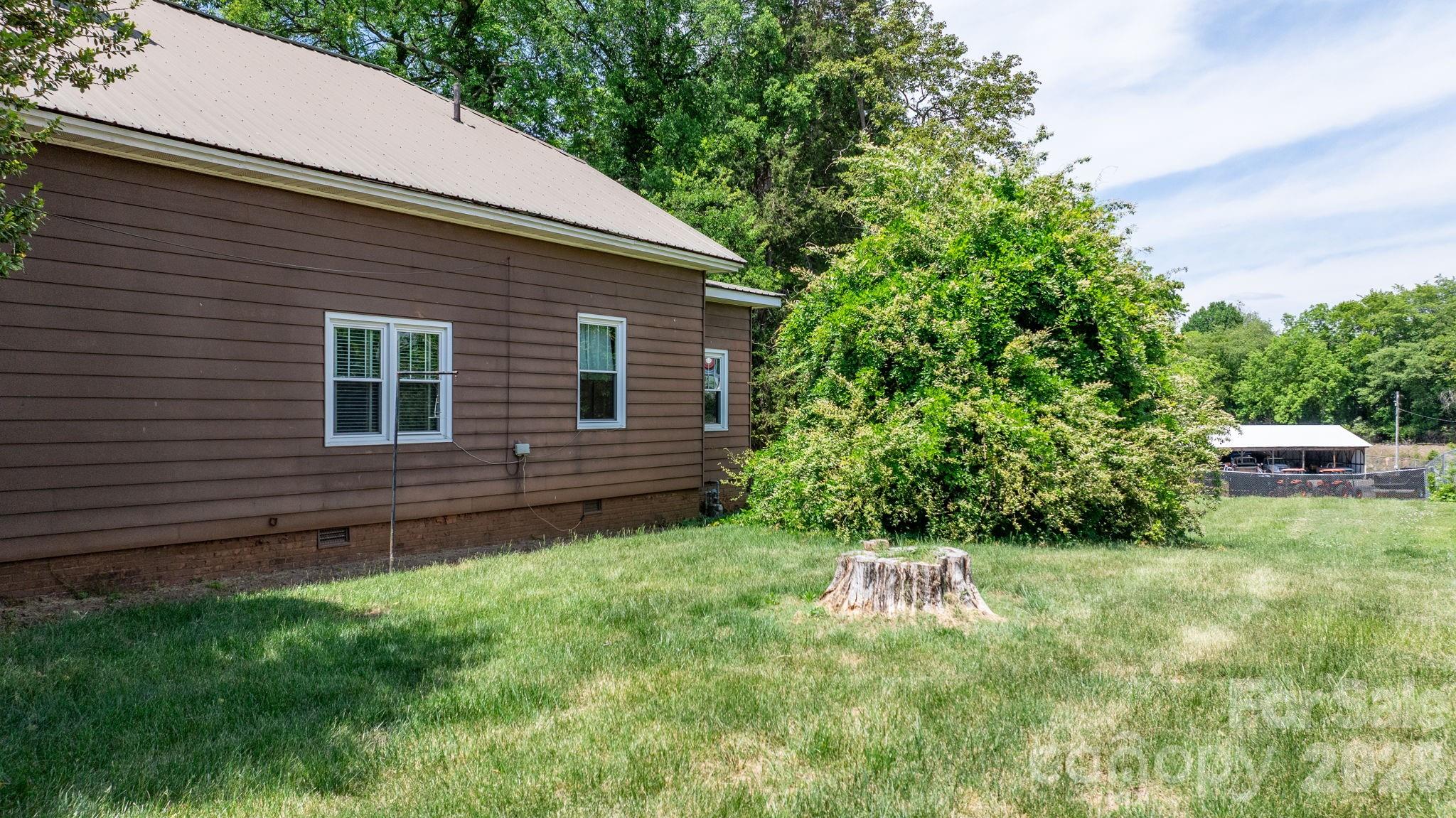 207 W Main Street