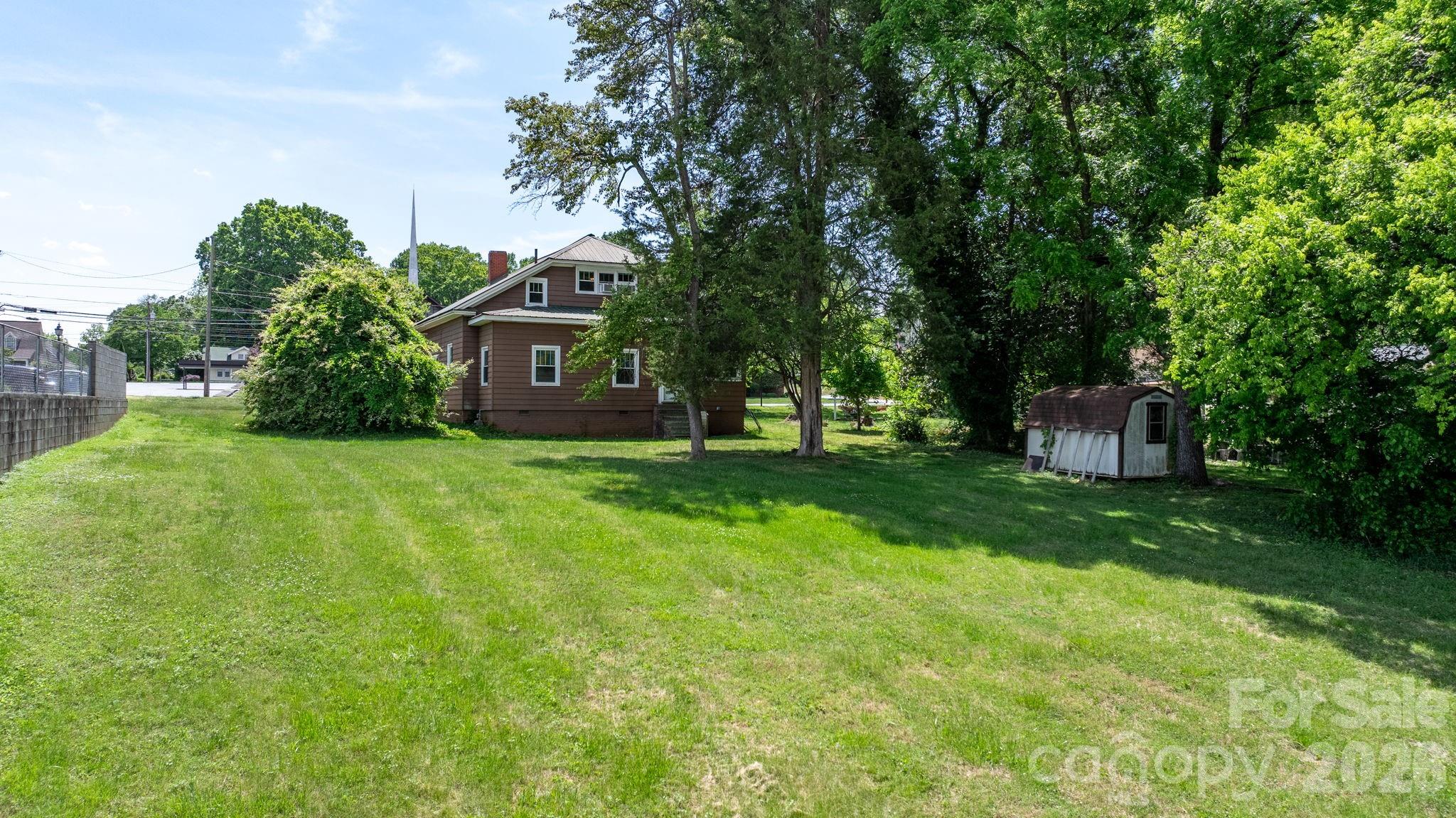 207 W Main Street