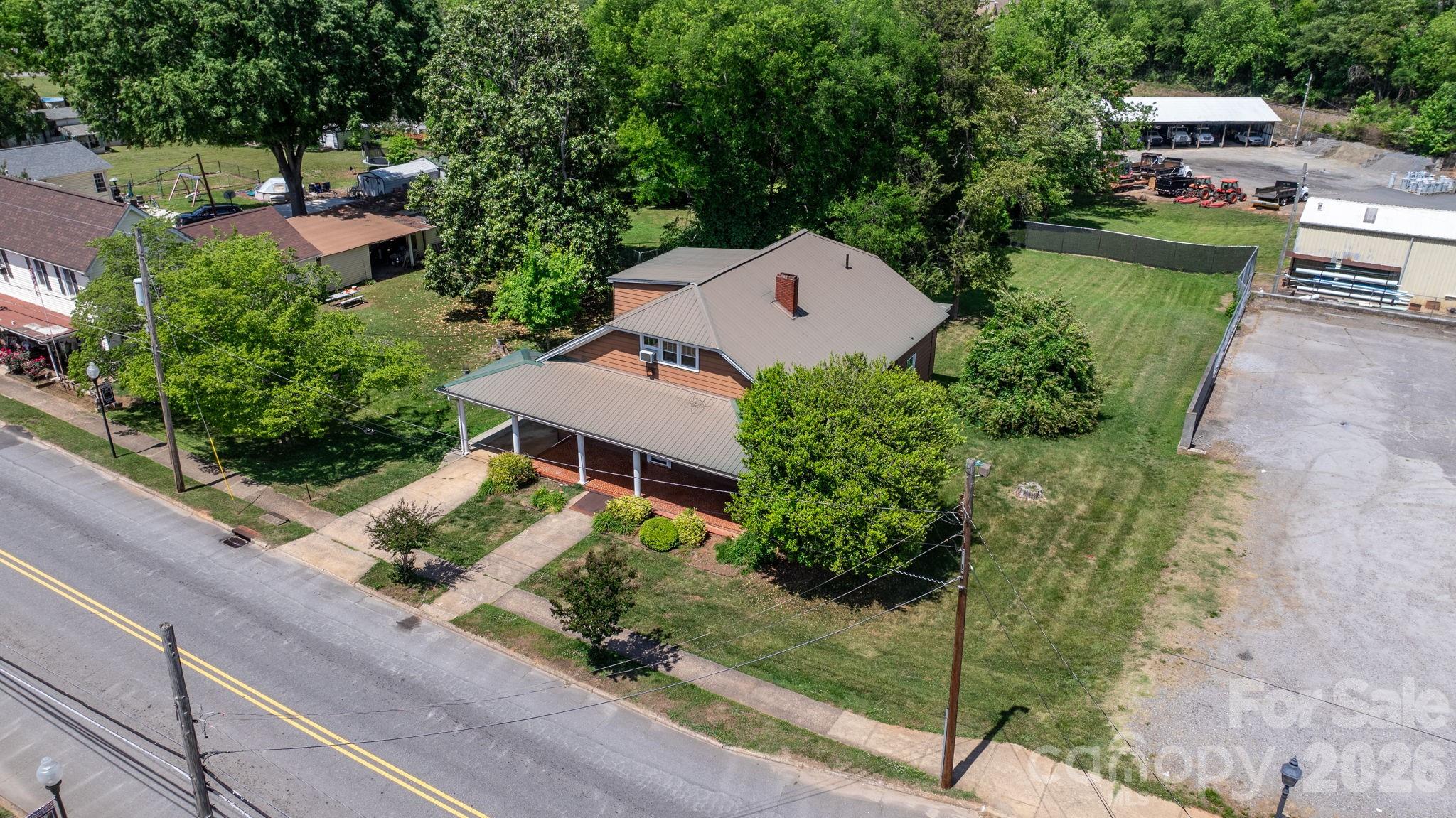 207 W Main Street