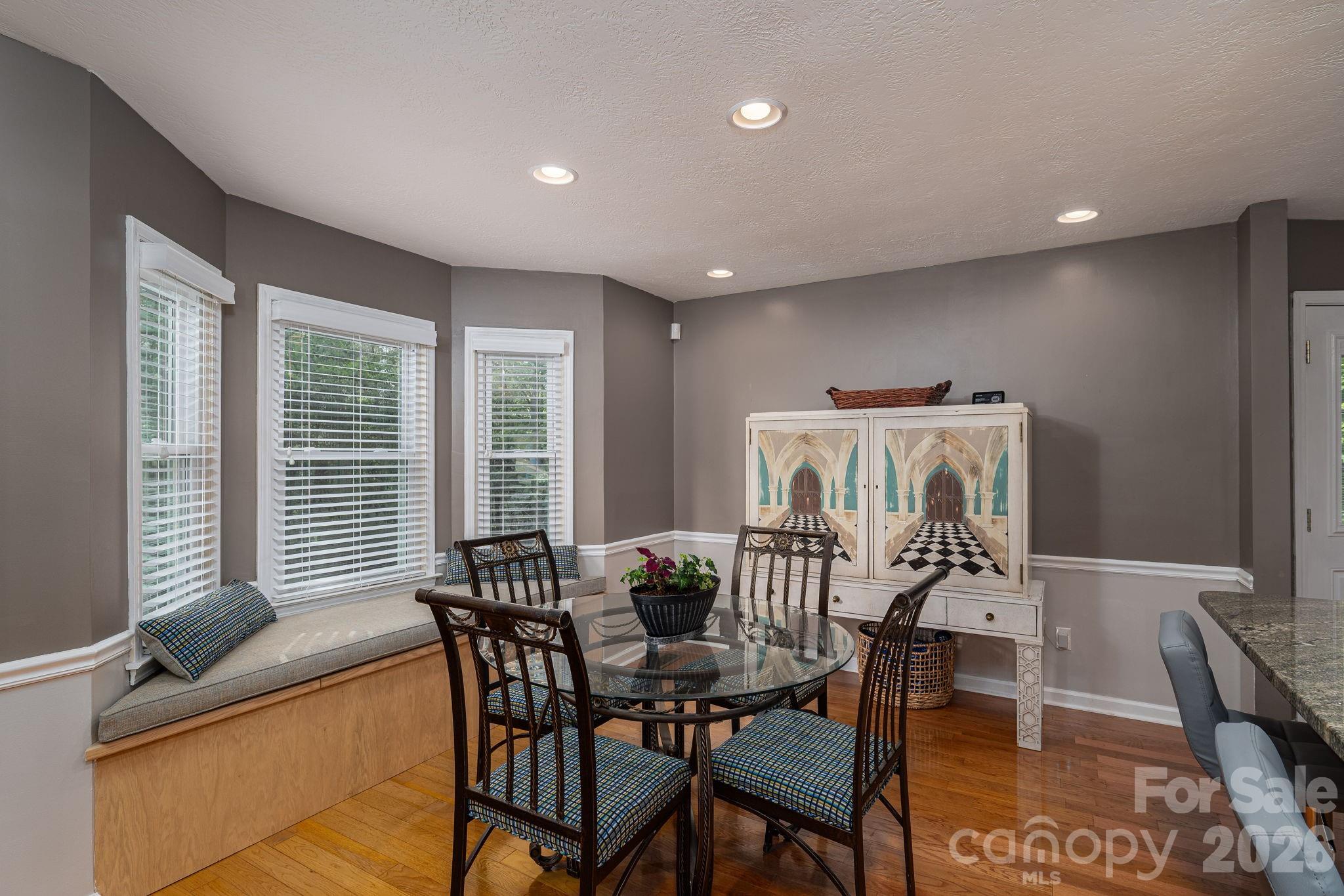 6097 Tuckborough Road