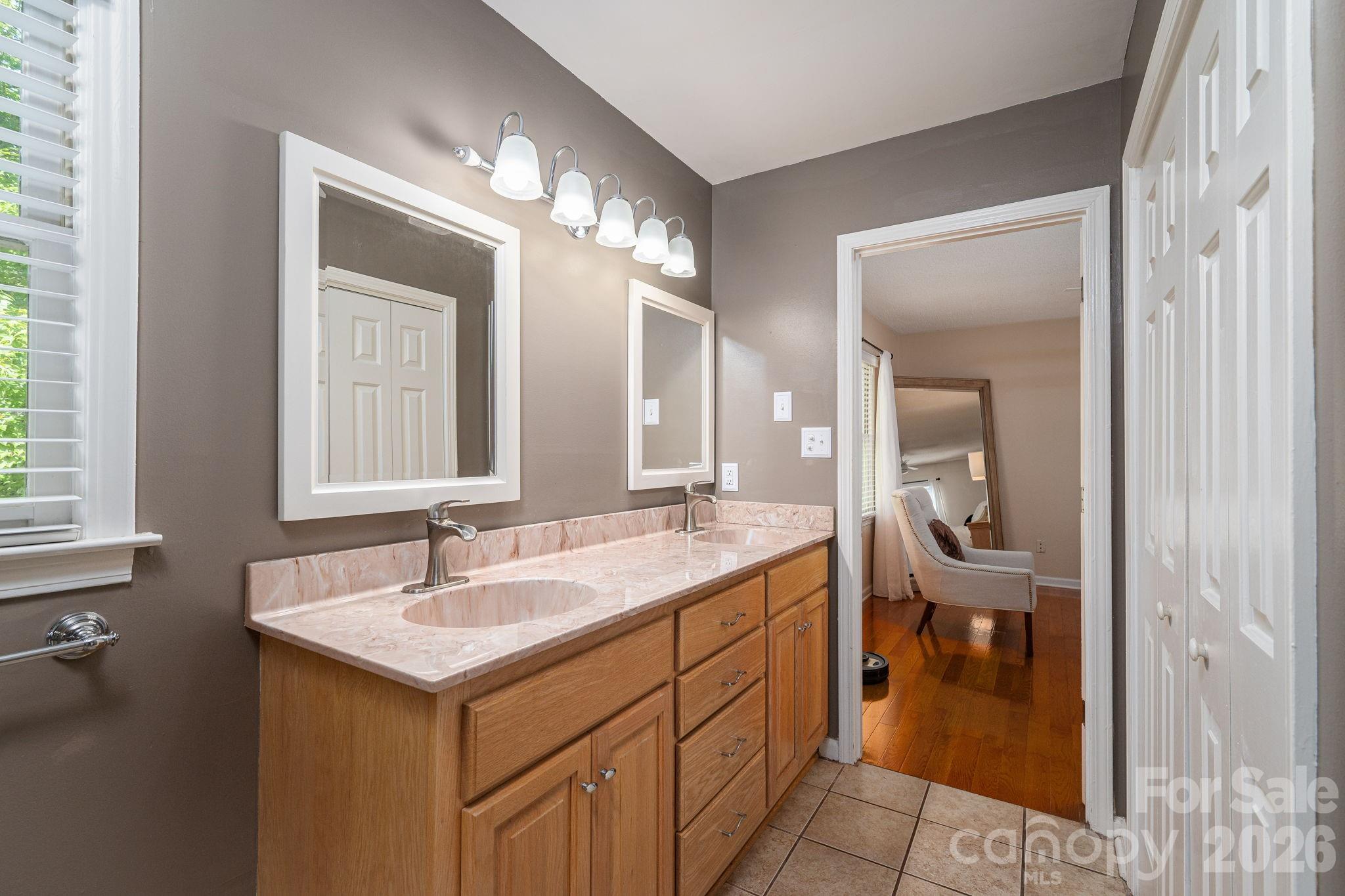 6097 Tuckborough Road