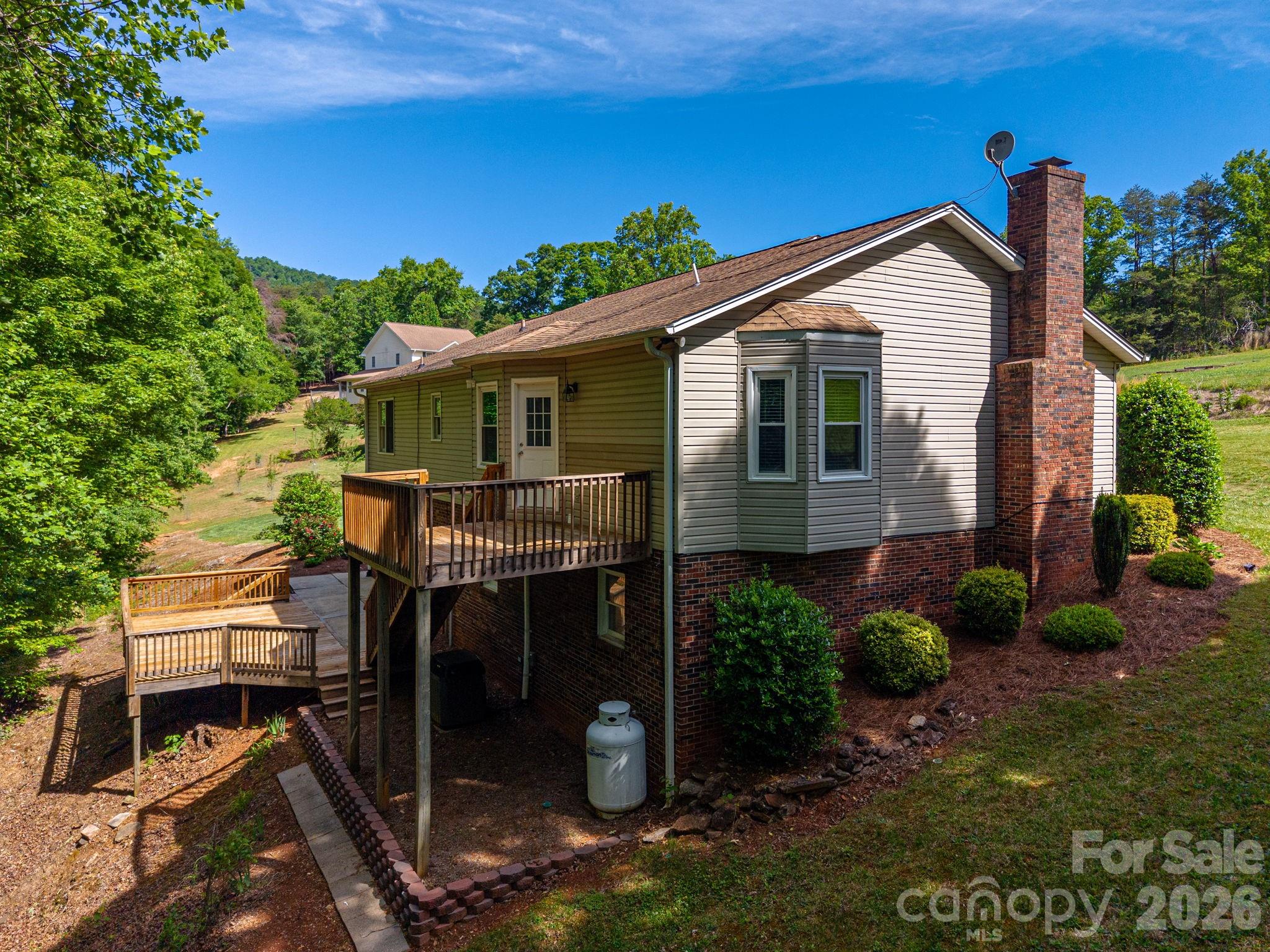 6097 Tuckborough Road
