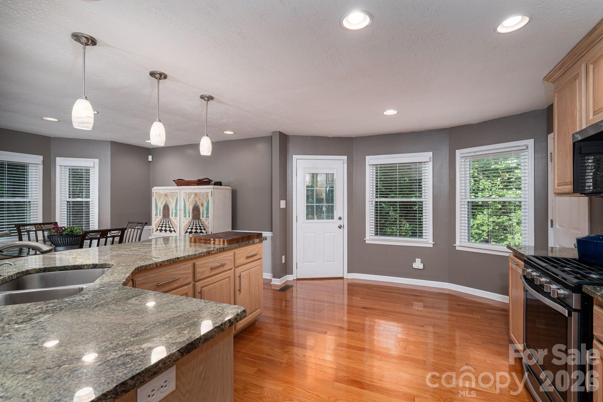 6097 Tuckborough Road