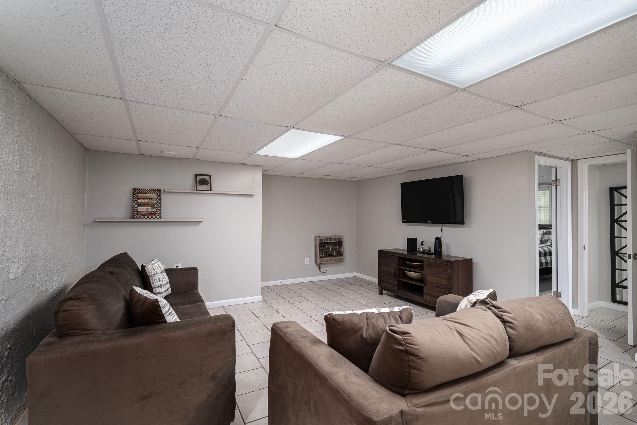 6097 Tuckborough Road