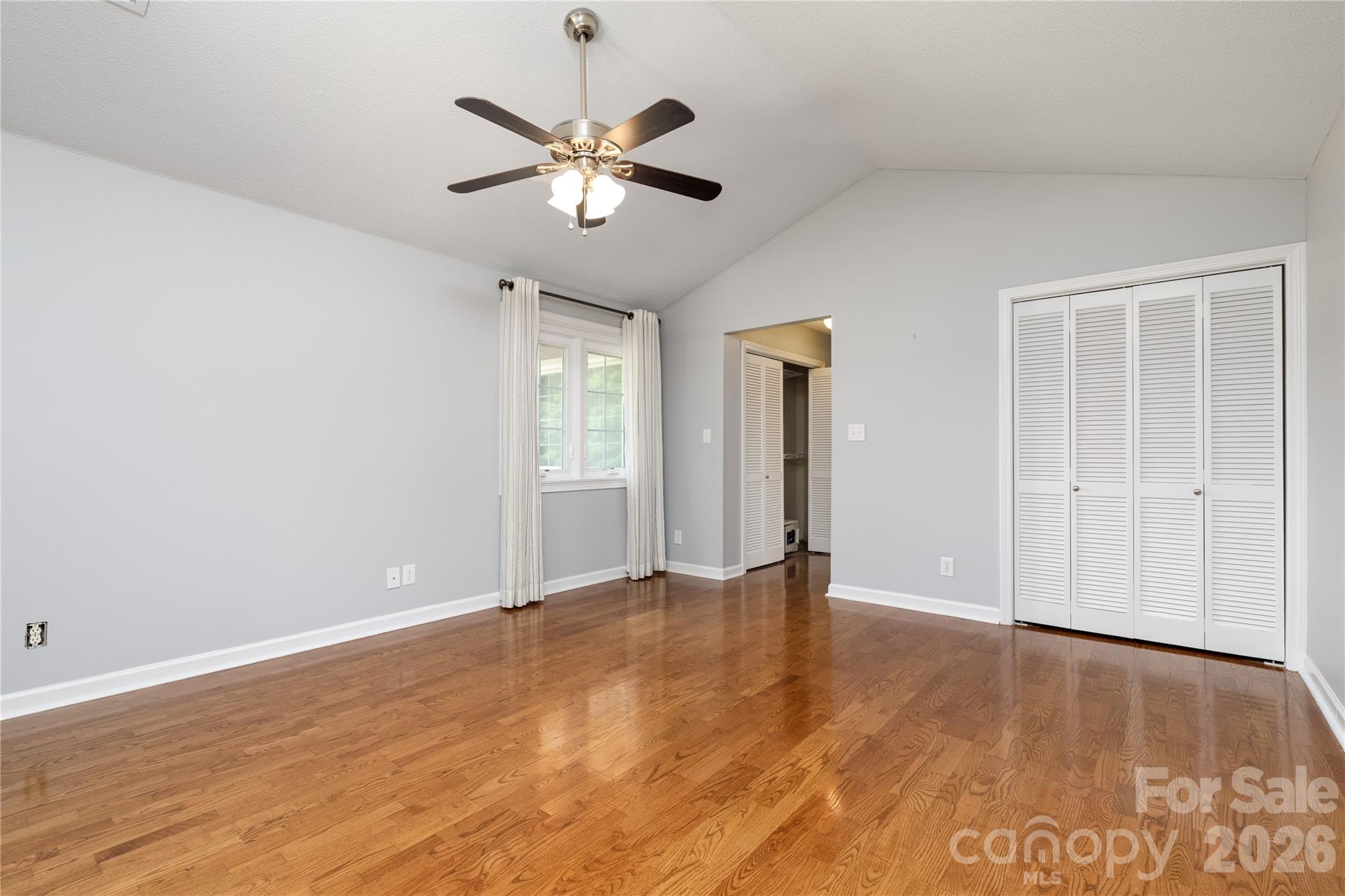 568 Wood Hollow Road