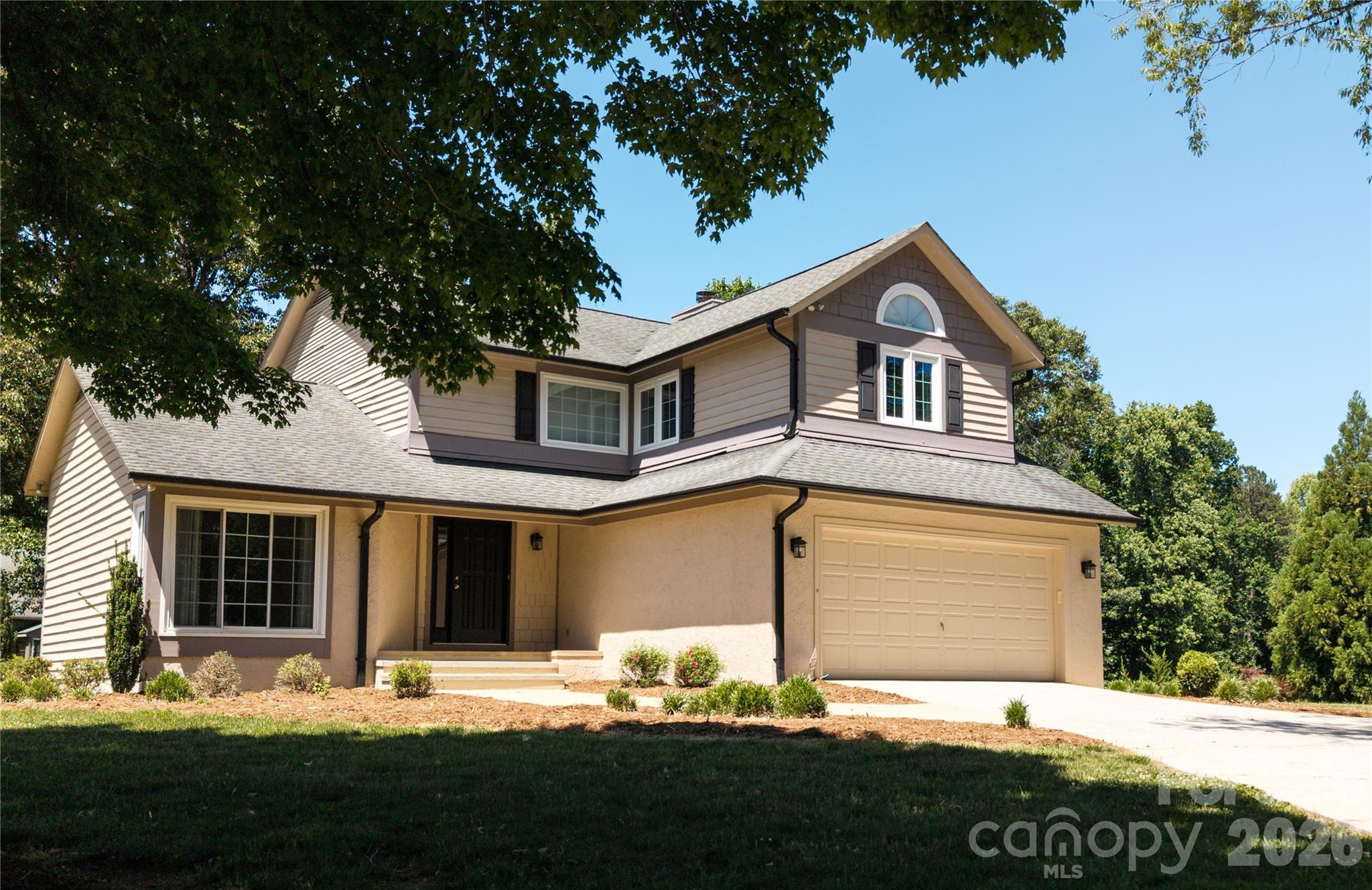 568 Wood Hollow Road