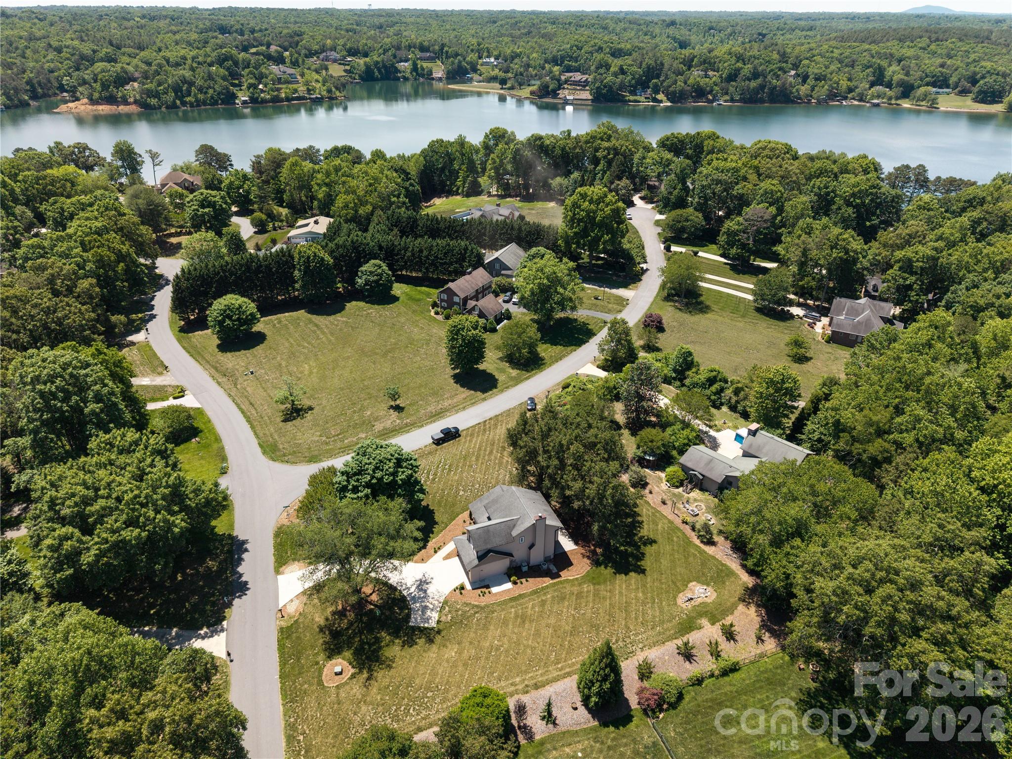 568 Wood Hollow Road
