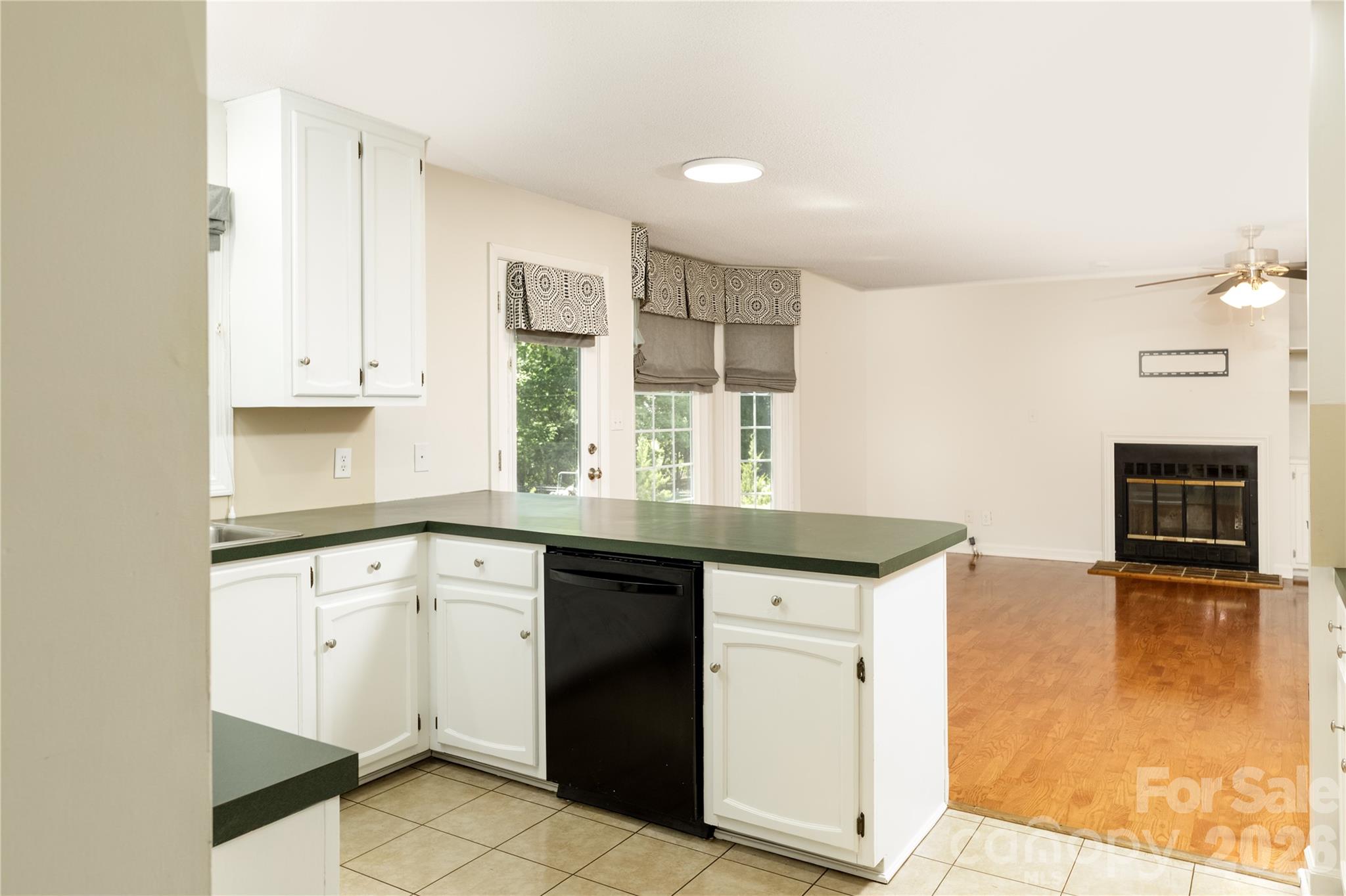 568 Wood Hollow Road