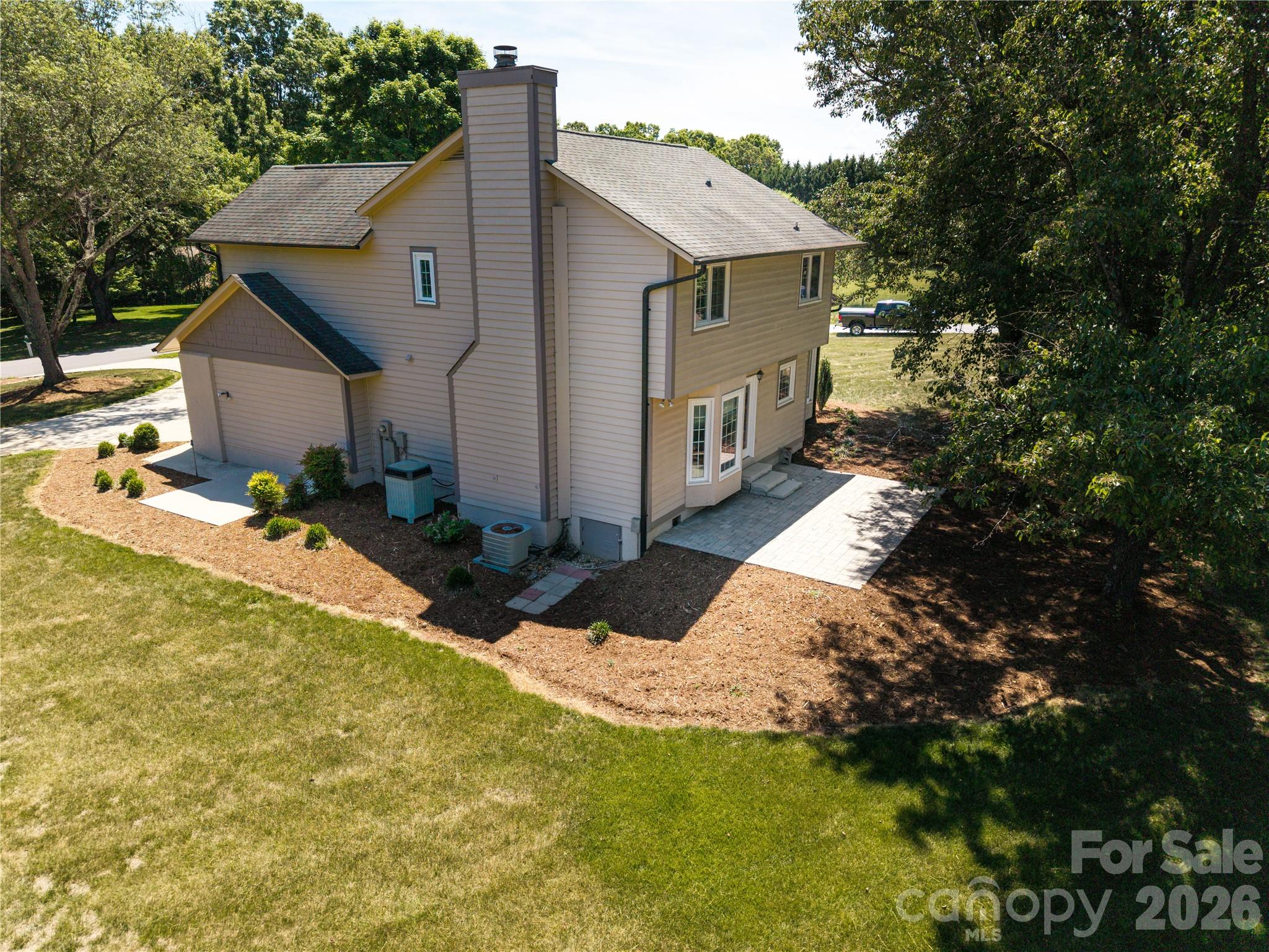 568 Wood Hollow Road