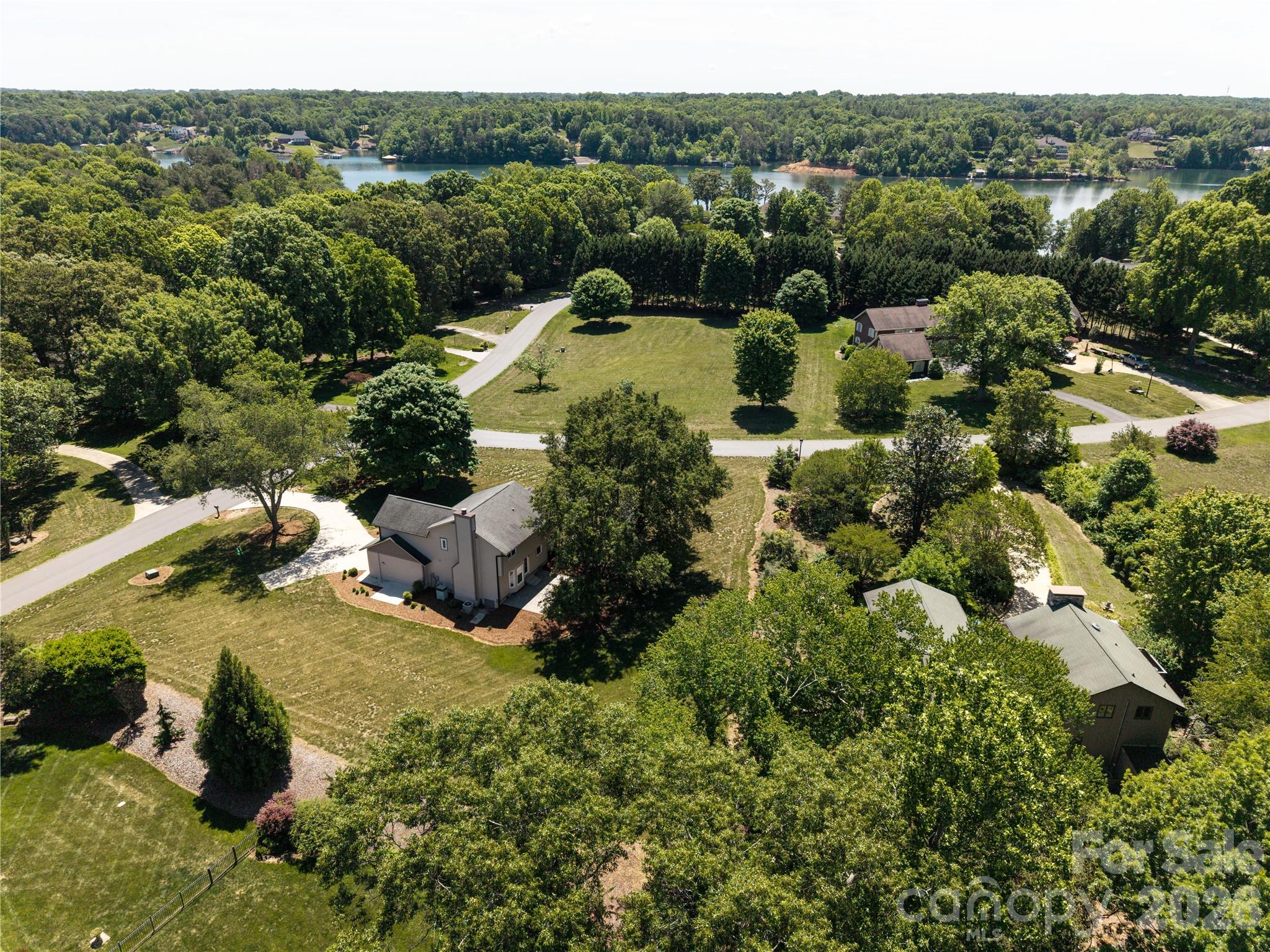 568 Wood Hollow Road