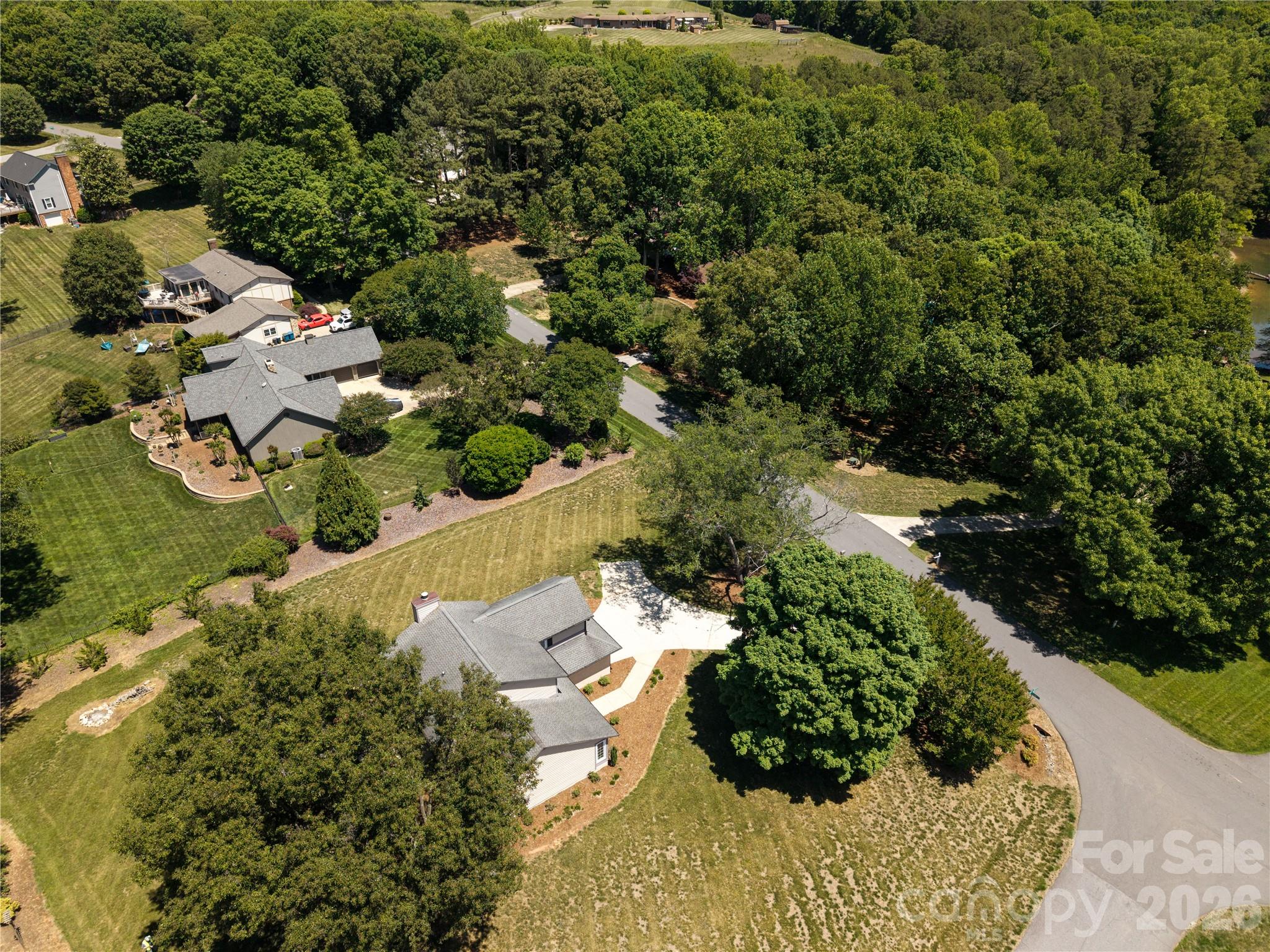 568 Wood Hollow Road