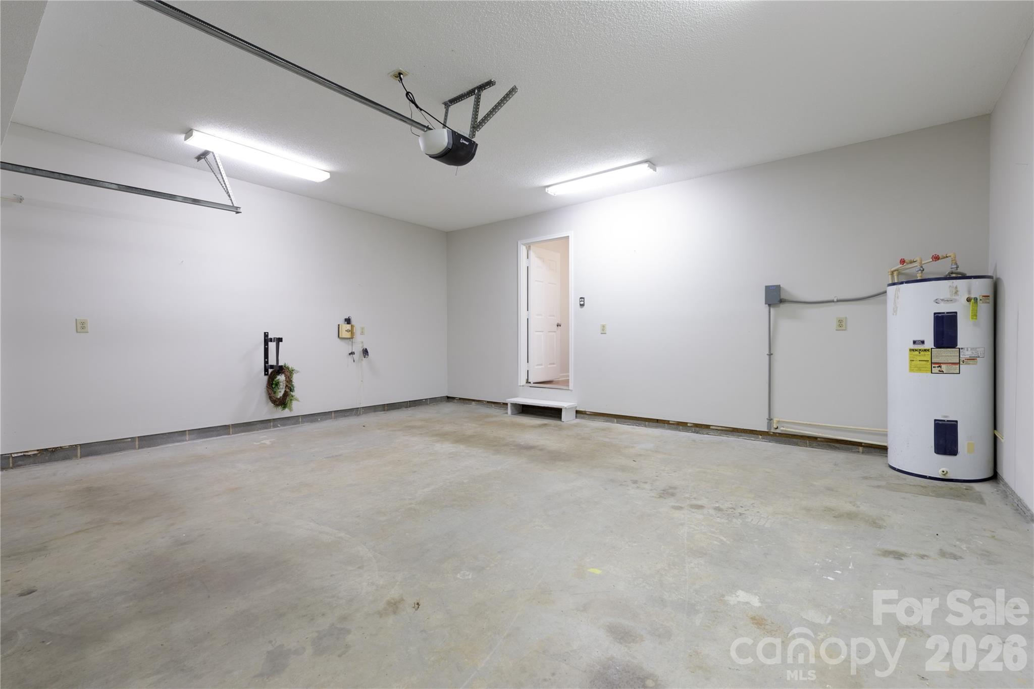 568 Wood Hollow Road