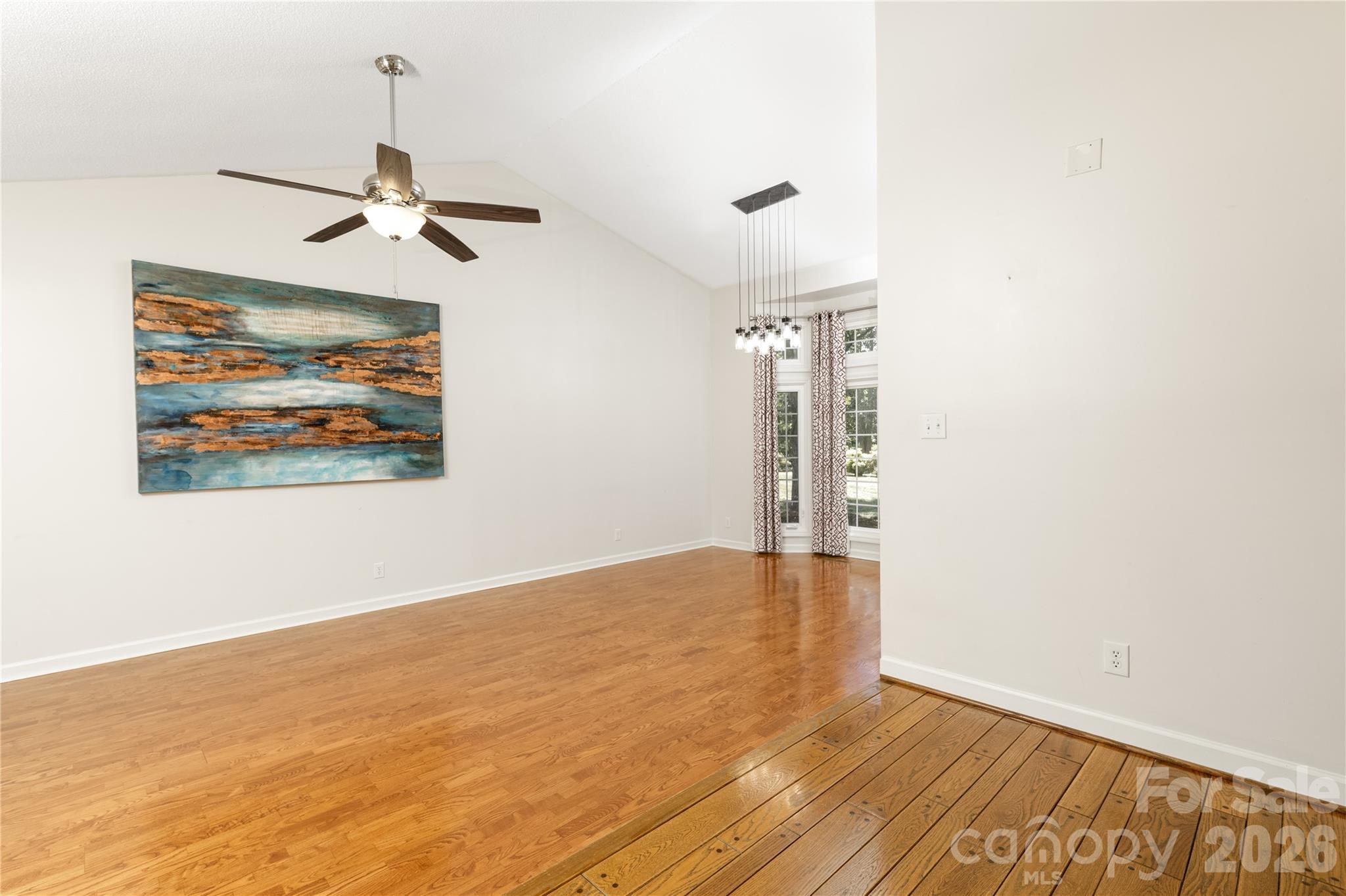 568 Wood Hollow Road