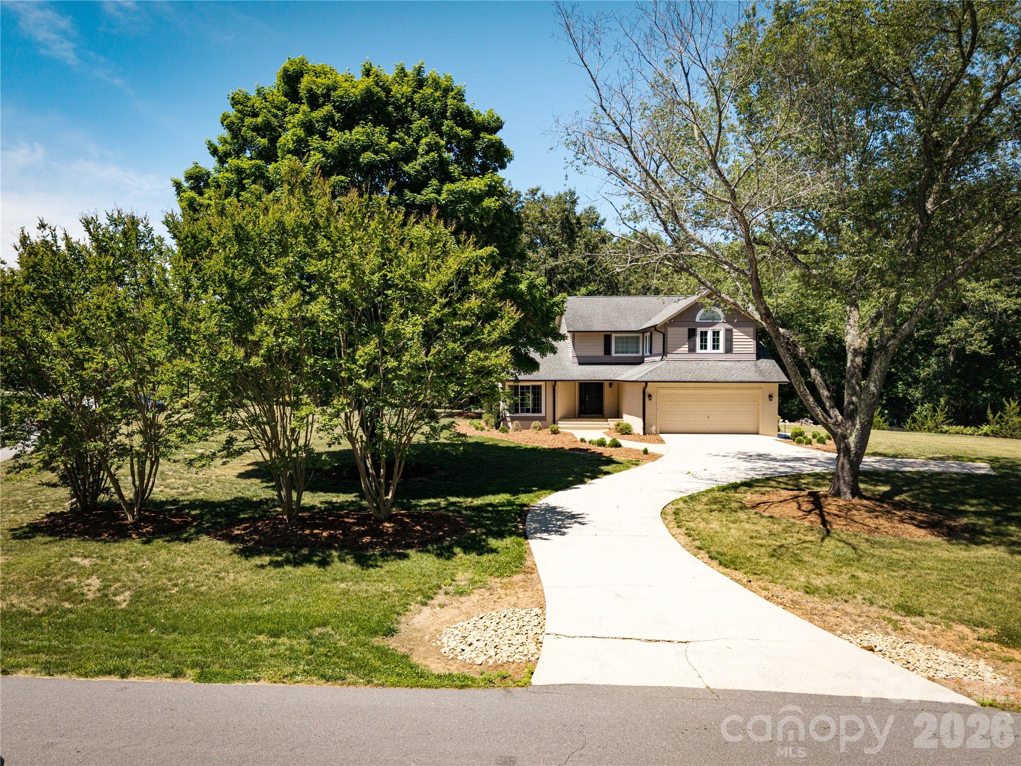 568 Wood Hollow Road
