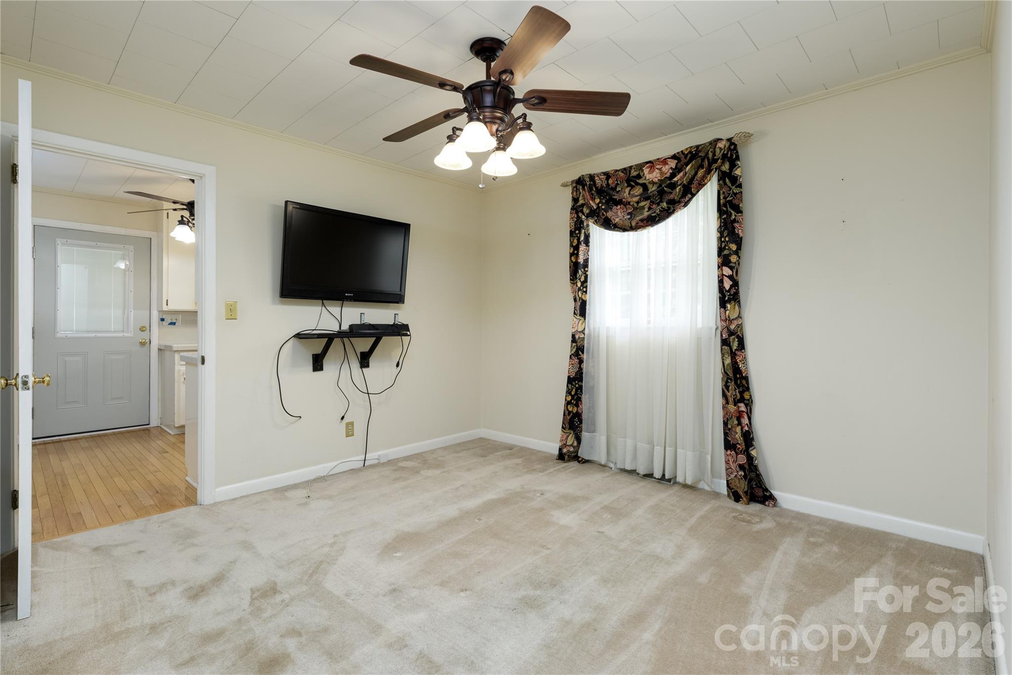 122 Whitley Road