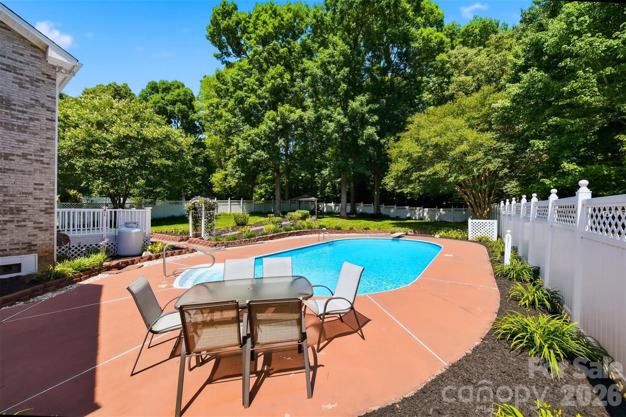 1948 Twin Ponds Drive