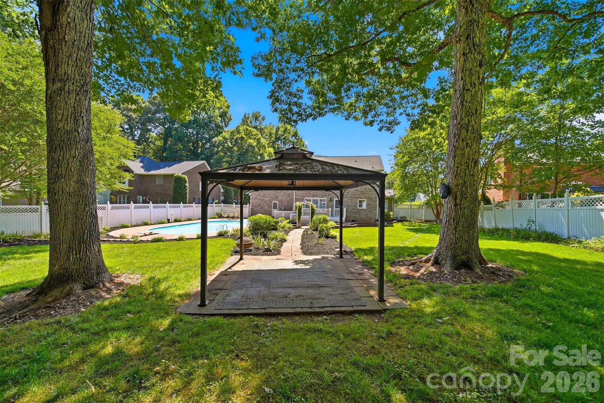 1948 Twin Ponds Drive