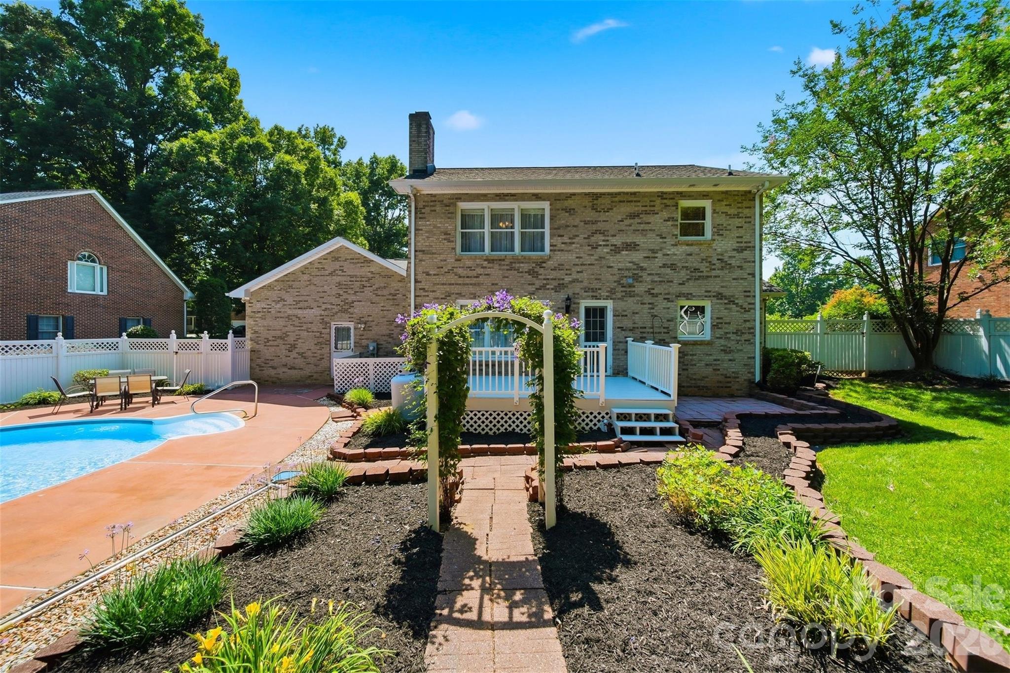 1948 Twin Ponds Drive