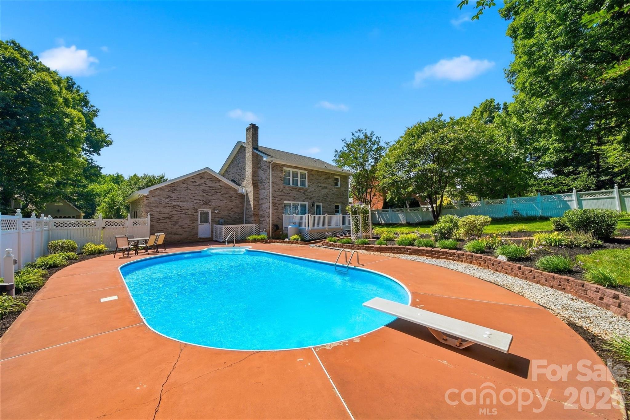 1948 Twin Ponds Drive