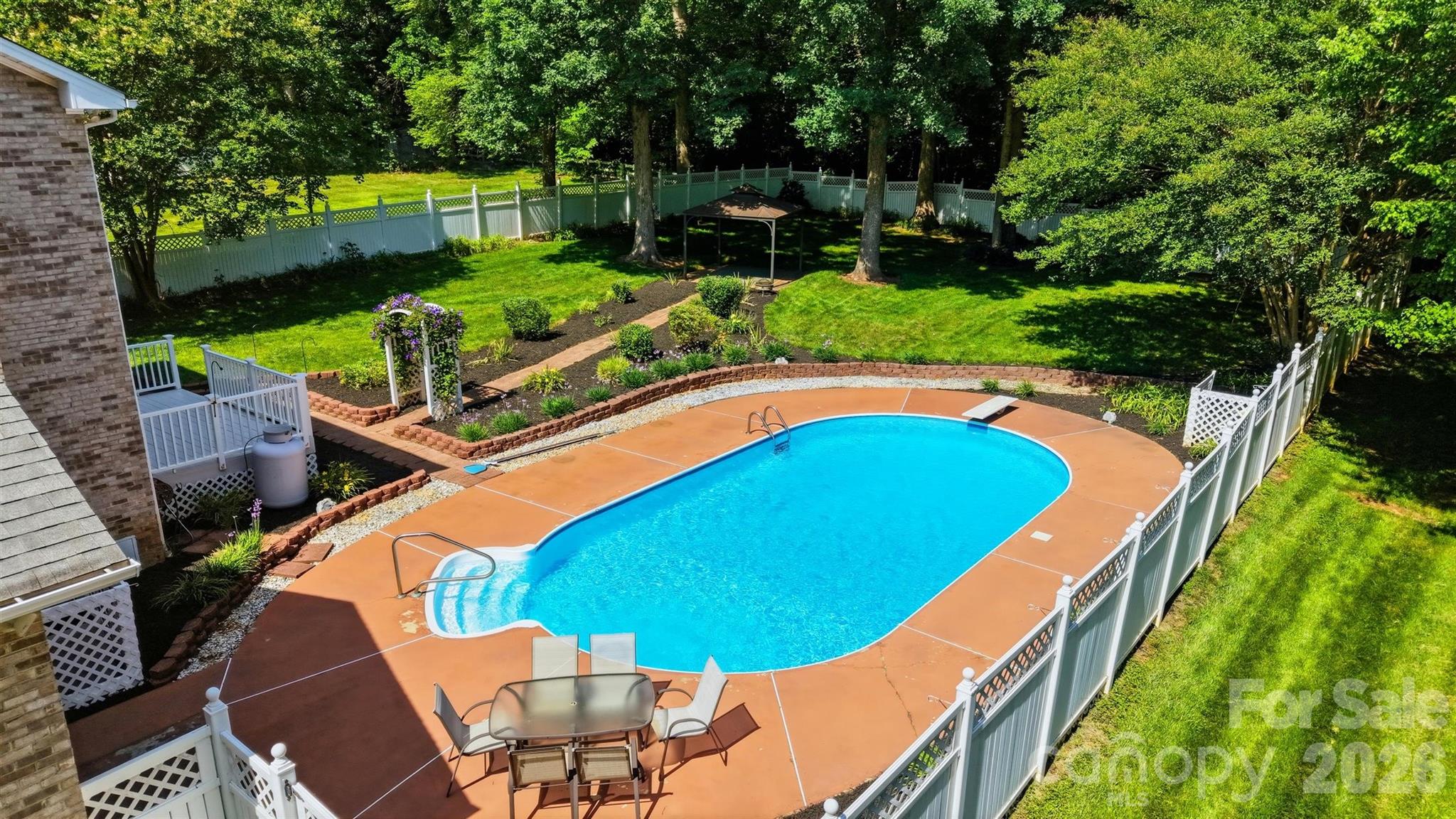 1948 Twin Ponds Drive