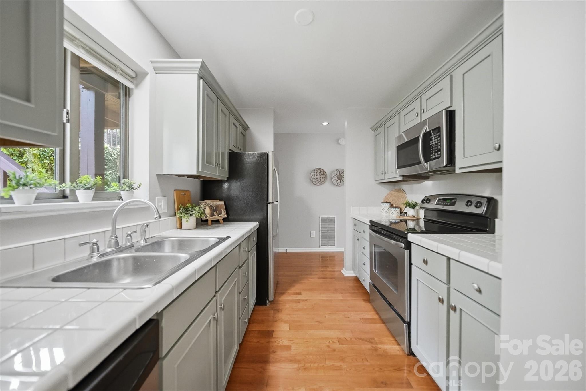 1420 11th Street Drive NW Unit: 23