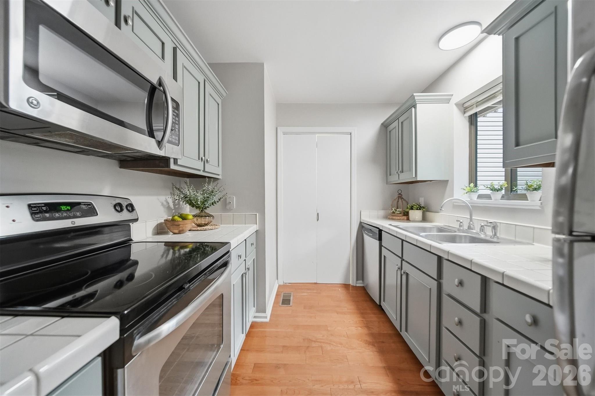 1420 11th Street Drive NW Unit: 23