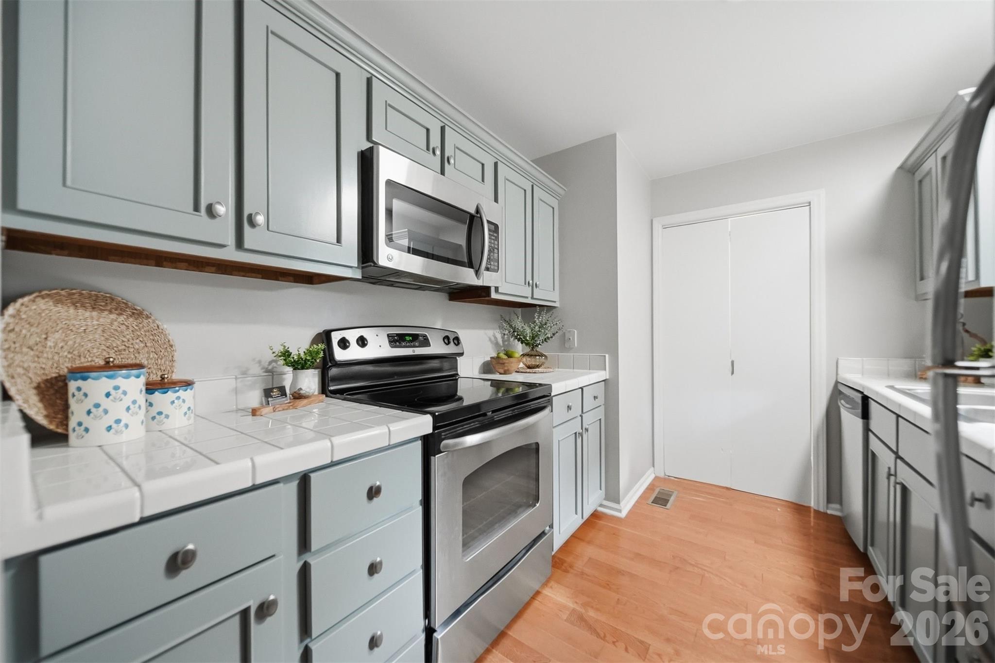 1420 11th Street Drive NW Unit: 23