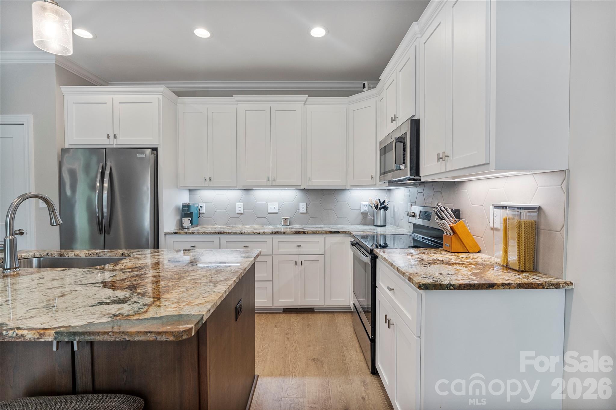 4944 Southview Drive