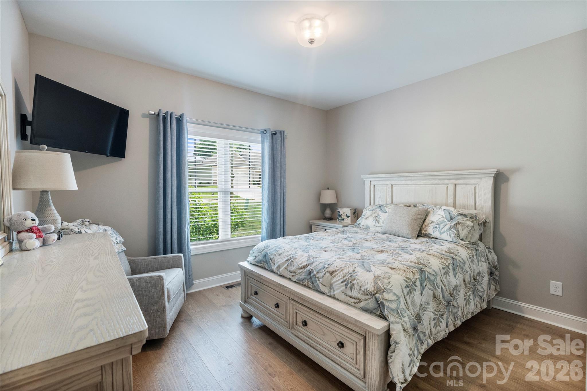 4944 Southview Drive