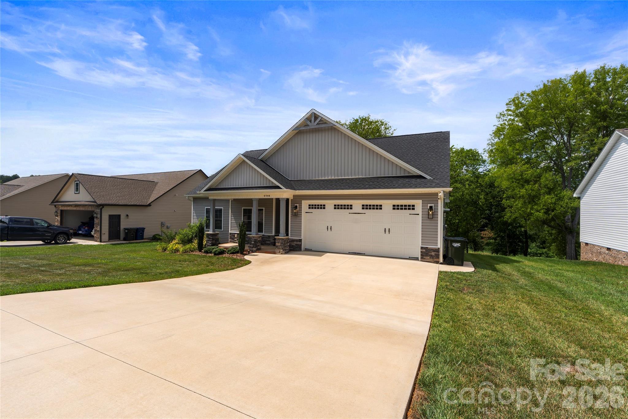 4944 Southview Drive