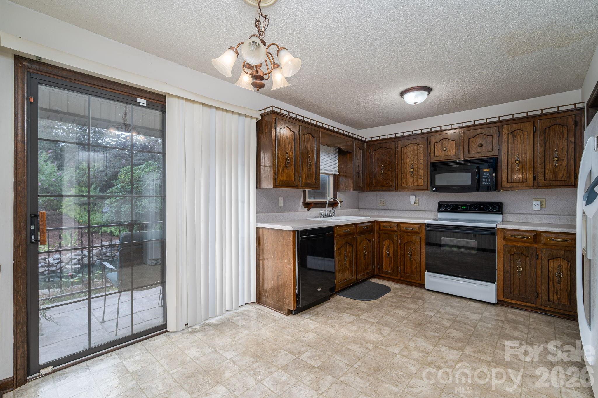 209 Hillsboro Road